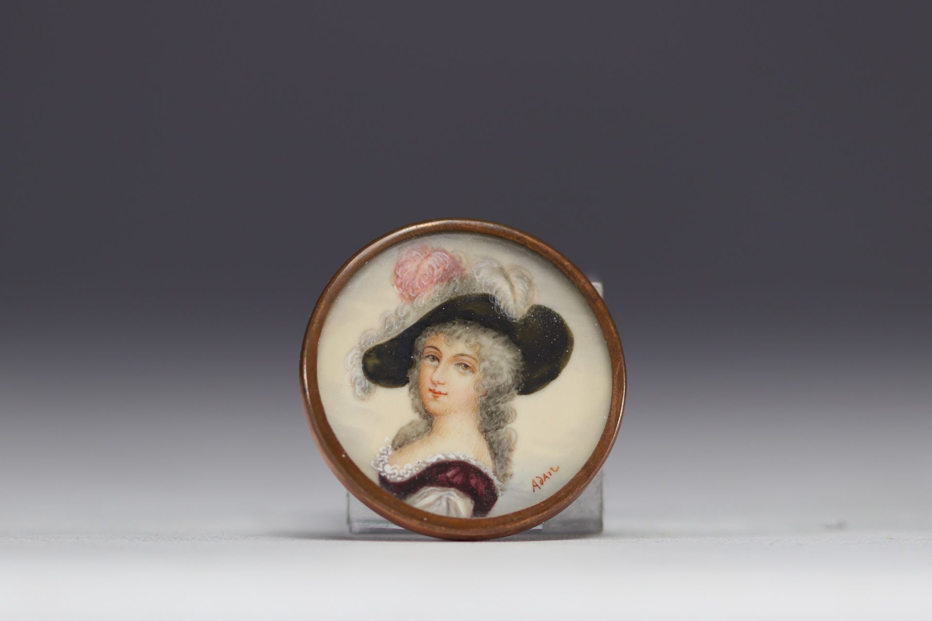 Set of five buttons, miniature painting on brass mount, 18th-19th century. - Image 7 of 7
