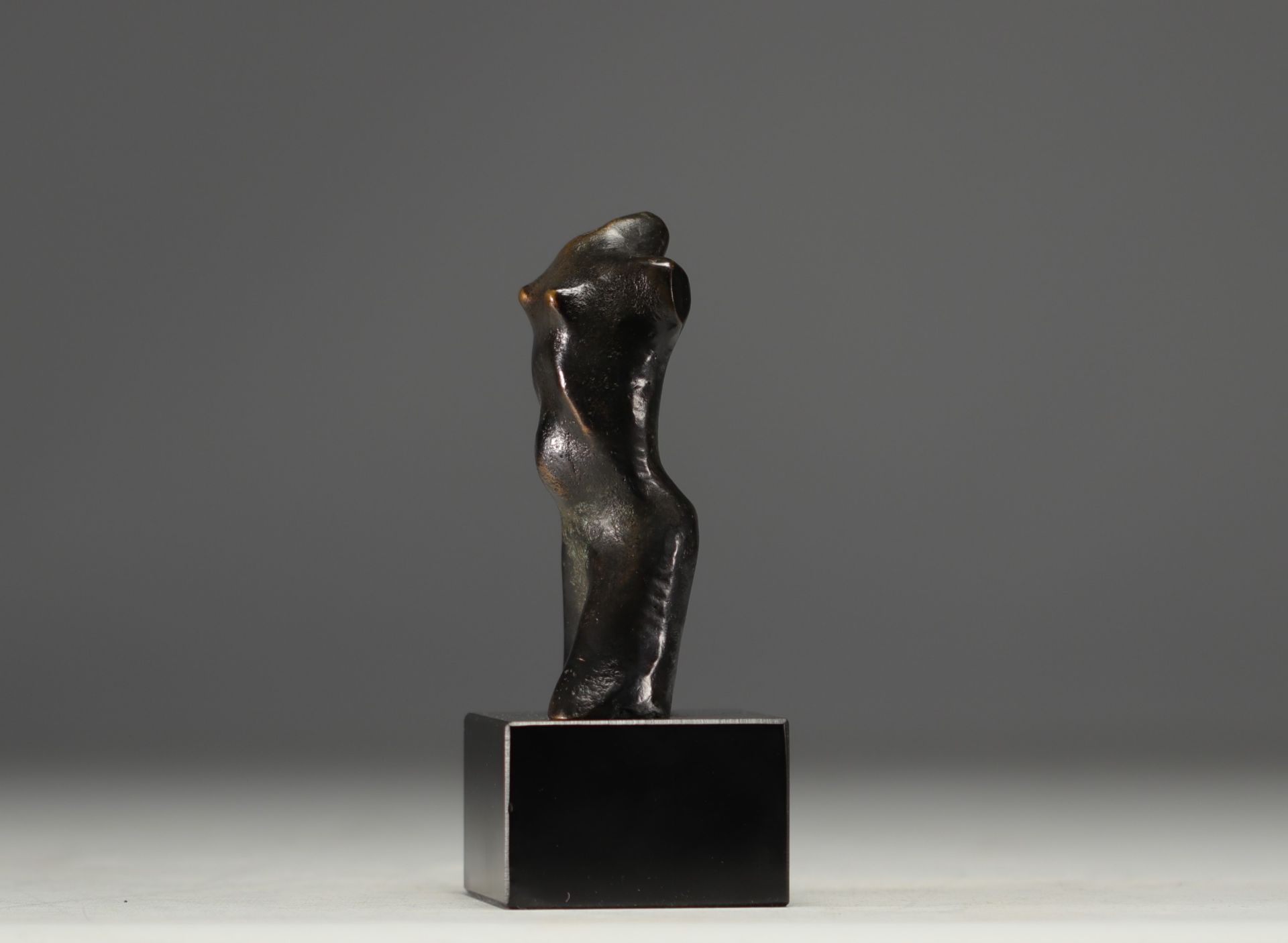 "Bronze sculpture on black marble base. 20th century - Bild 3 aus 4