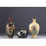 Japan - Set of three cloisonne enamel vases.