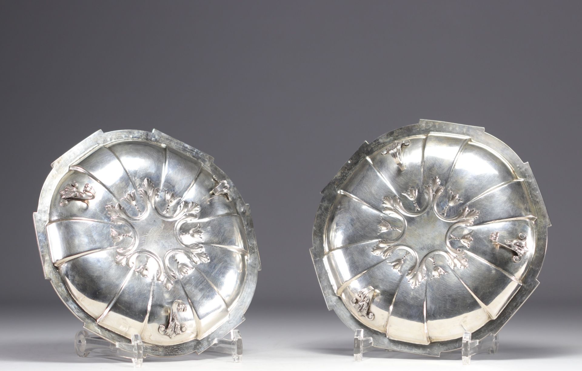 Henri SOUFFLOT - Pair of solid silver dishes. 19th. - Bild 3 aus 4