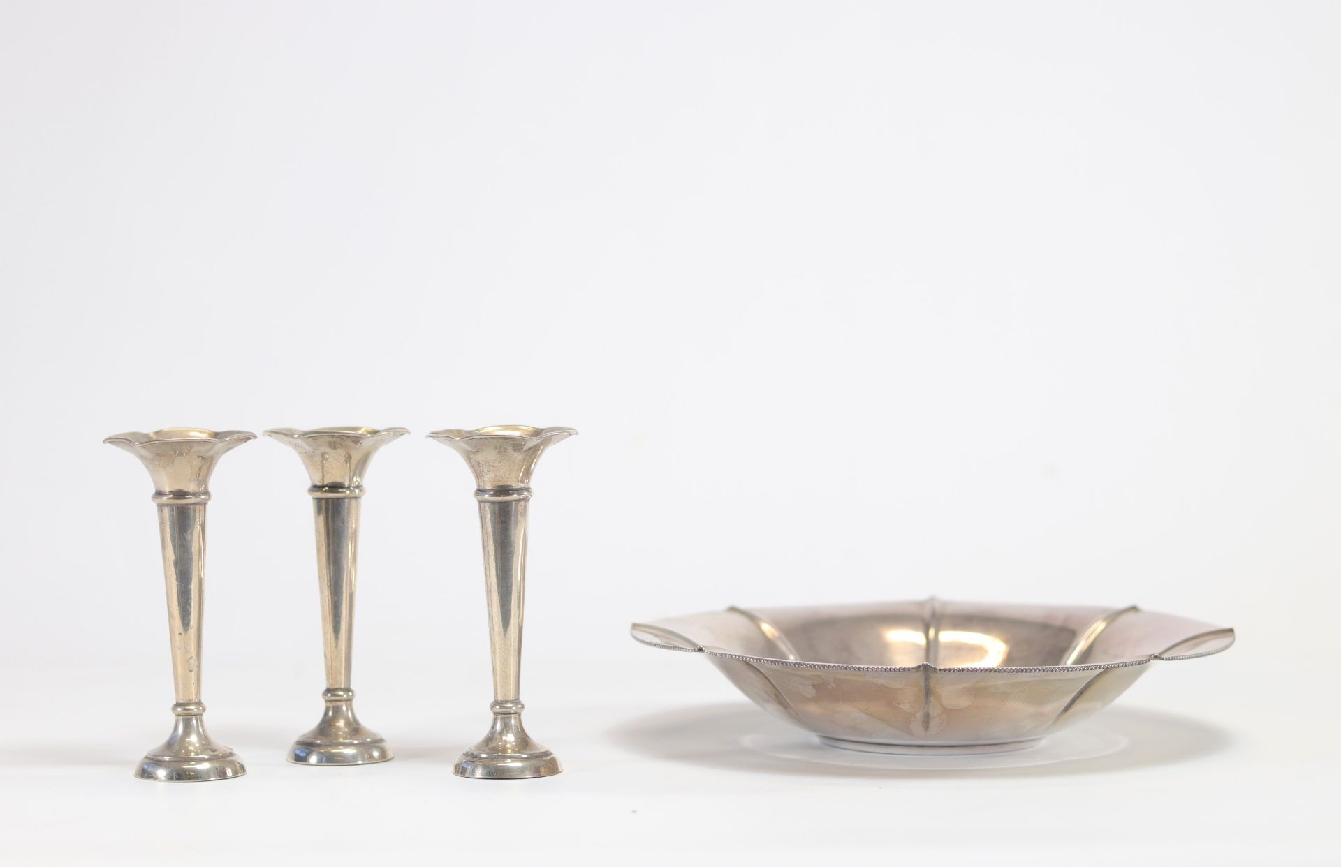 Philippe WOLFERS (1858-1929) Set comprising a silver bowl and three soliflor vases. - Image 2 of 4
