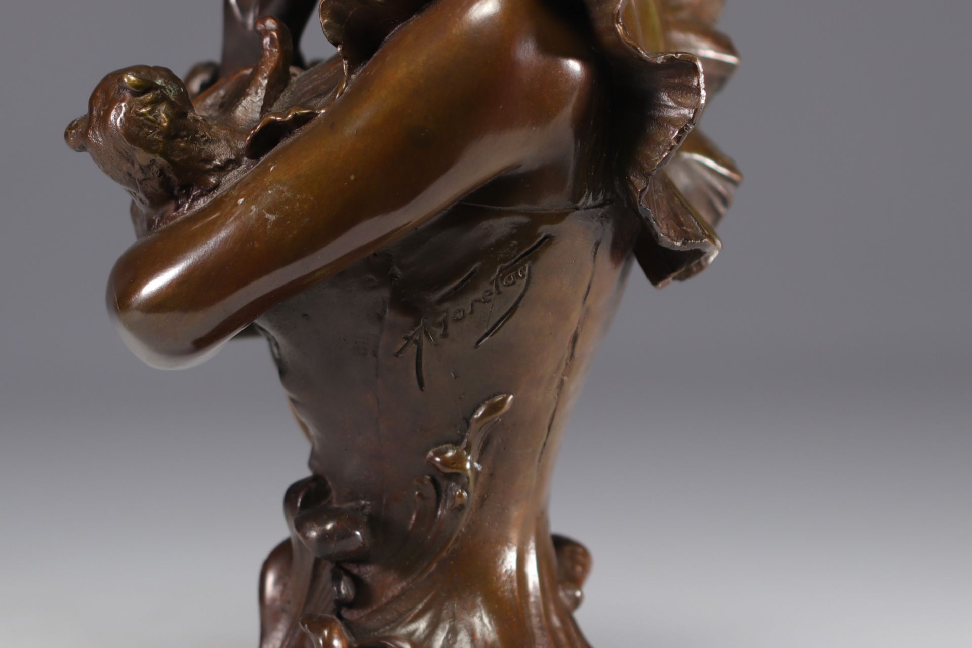 Alfred Jean FORETAY (1861-1944) "Young woman playing with her cat" Bronze bust. - Image 3 of 5