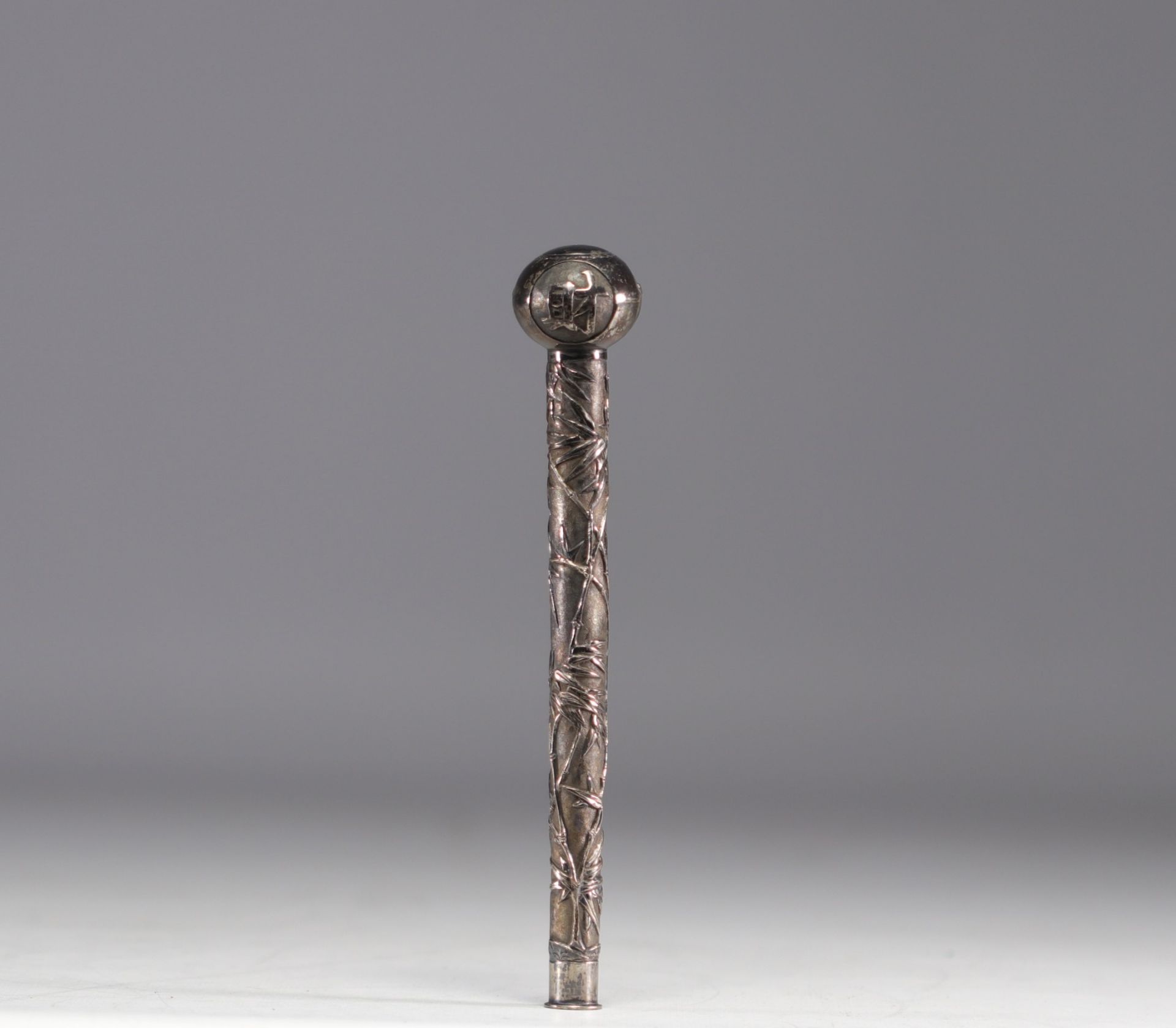 China - Silver parasol handle with bamboo decoration. - Image 2 of 3