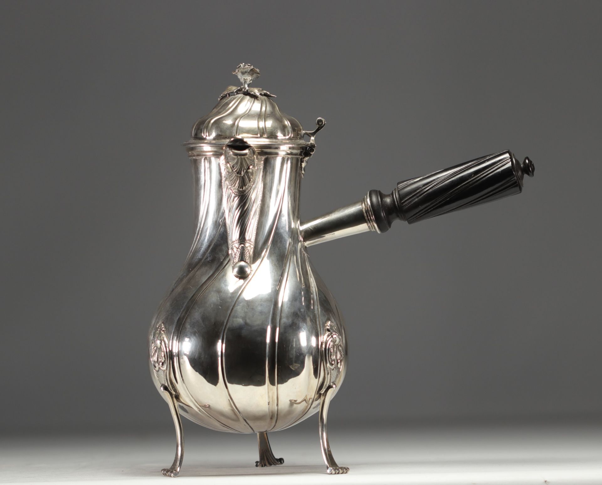Imposing Louis XV silver coffee pot and chocolate pot, Lille, 1752. - Image 3 of 8