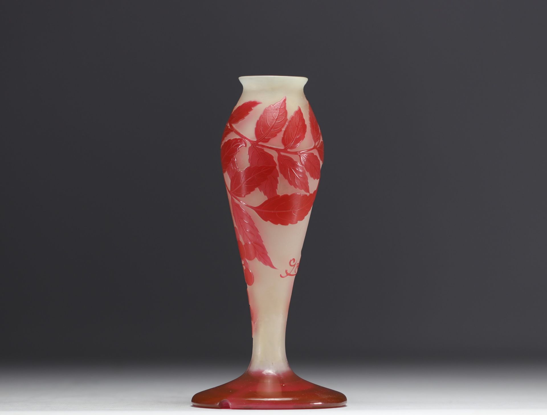 Emile GALLE (1846-1904) - Multilayered glass lamp base with sorbus . - Image 3 of 5