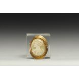 Small 14k gold "Woman a l'antique" cameo brooch