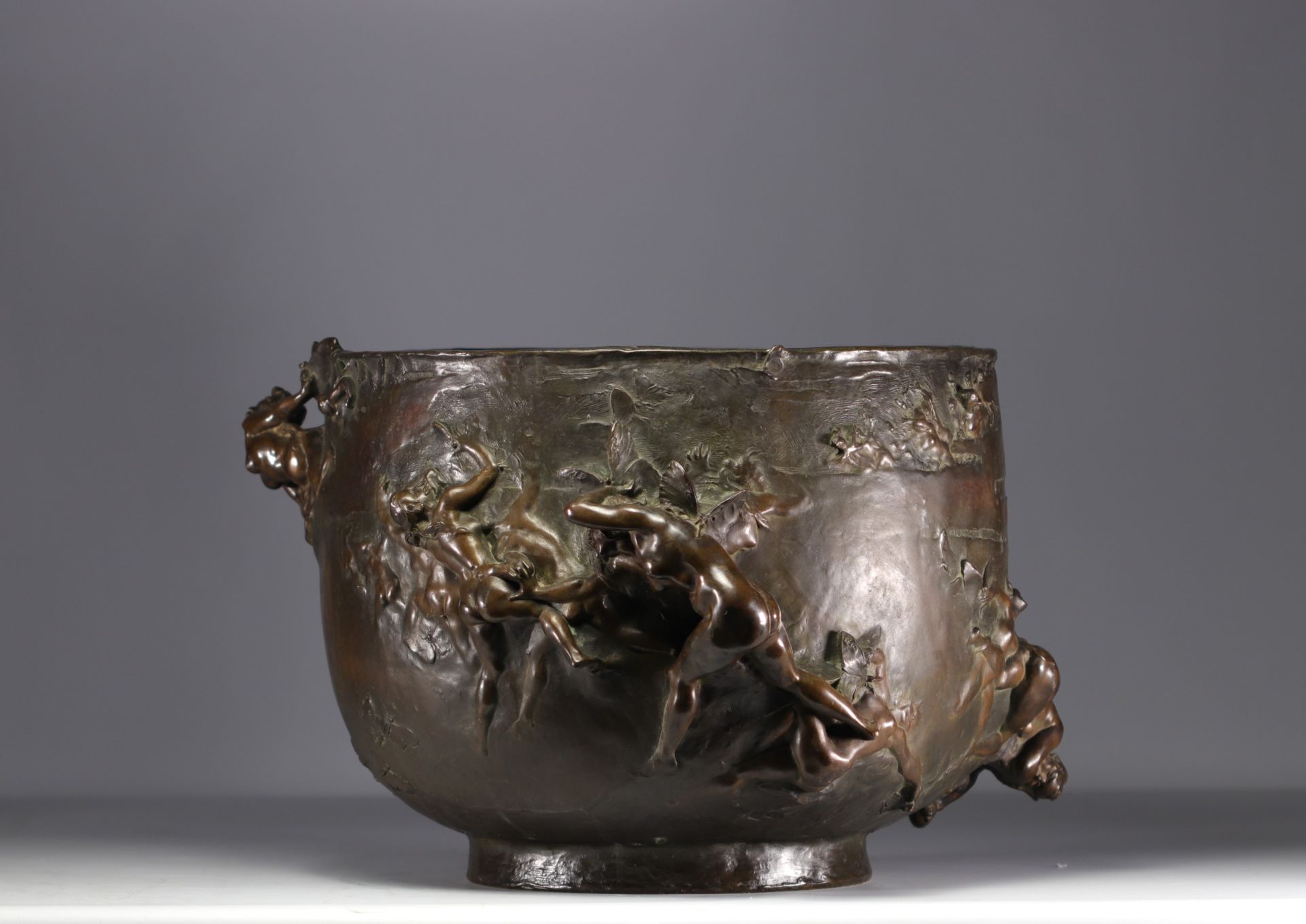 Gustave Joseph CHERET (1838-1894) Imposing bronze jardiniere decorated with naiads and butterflies. - Bild 6 aus 13