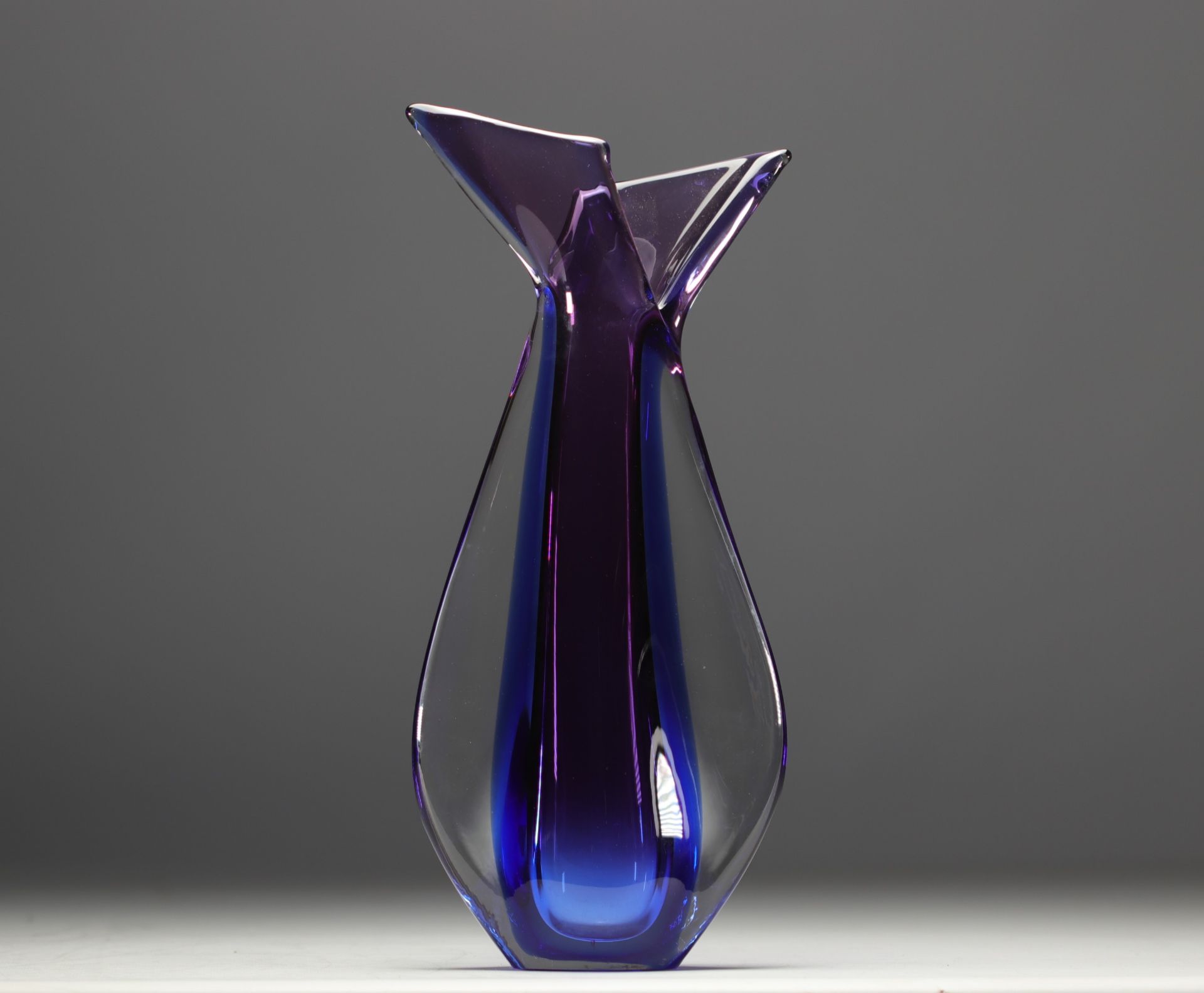 Flavio POLI (1900-1980) Sommerso Murano - Multi-layered glass vase circa 1960. - Bild 3 aus 3