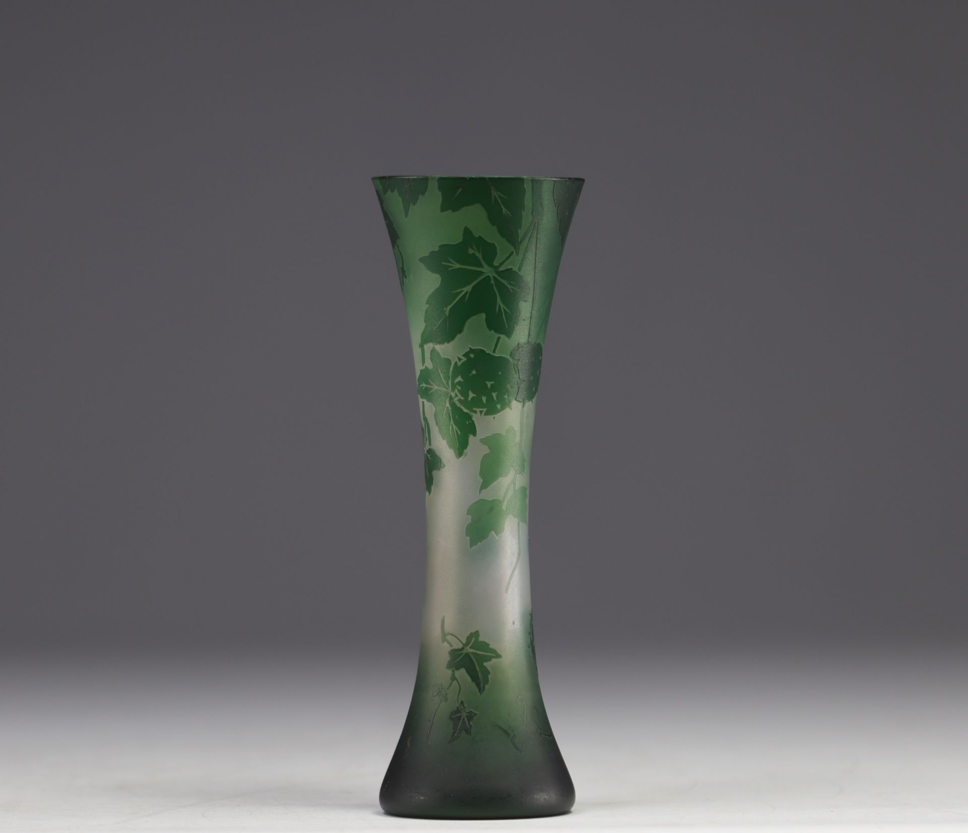 Val Saint Lambert, vase in acid-etched multi-layered glass. - Image 4 of 5