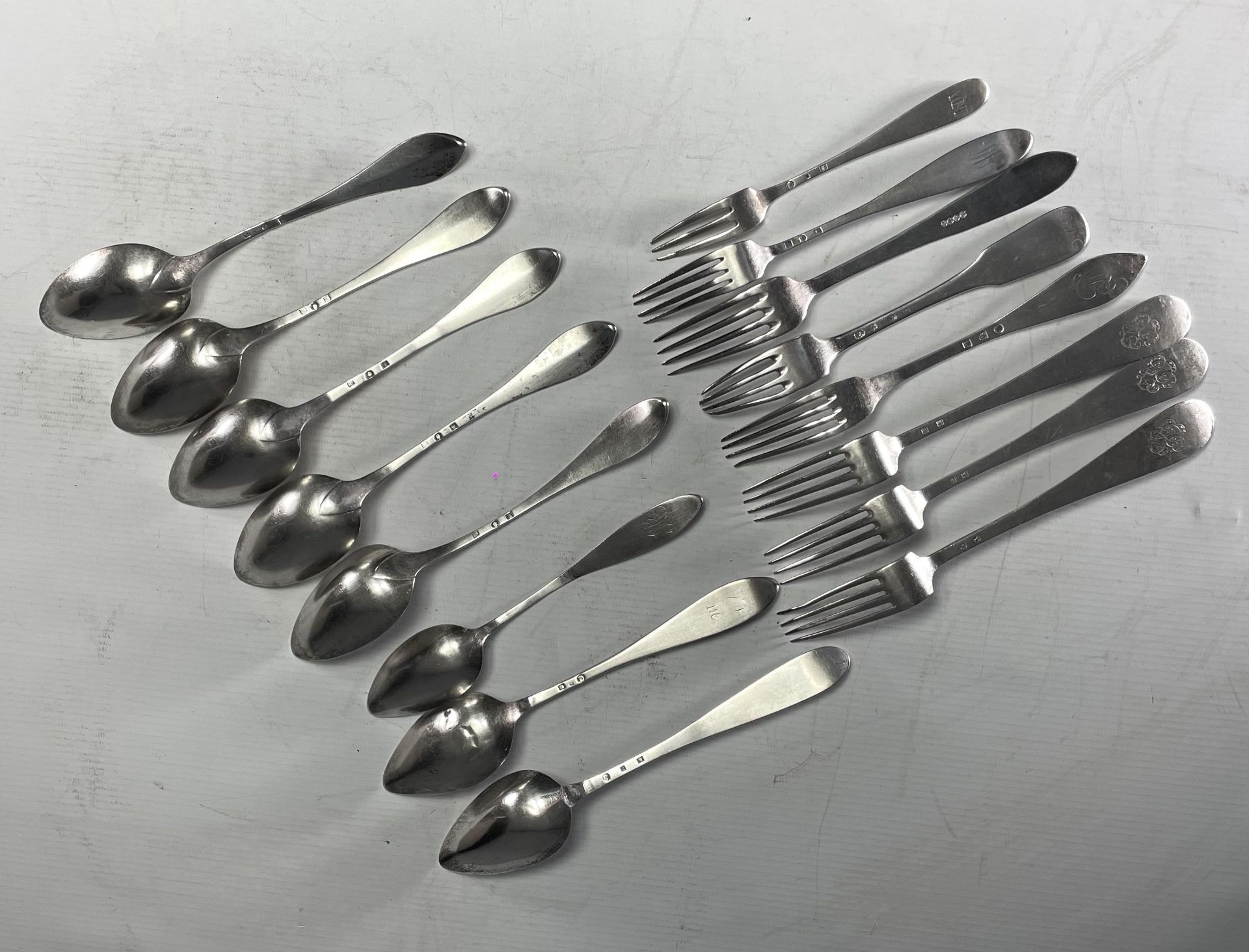 Mismatched set of solid silver cutlery weighing 770gr. - Image 2 of 2