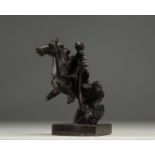 "Cavalier a cheval" Bronze proof on black marble base. Unsigned.