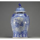 China - Large covered vase in white-blue porcelain with cartouche decoration