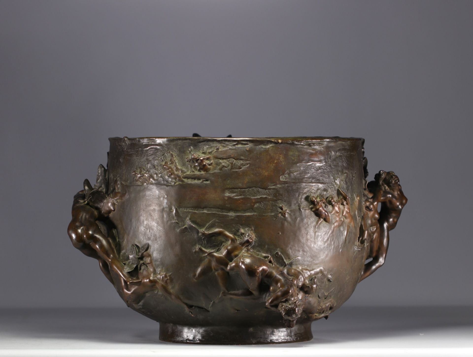 Gustave Joseph CHERET (1838-1894) Imposing bronze jardiniere decorated with naiads and butterflies. - Bild 10 aus 13