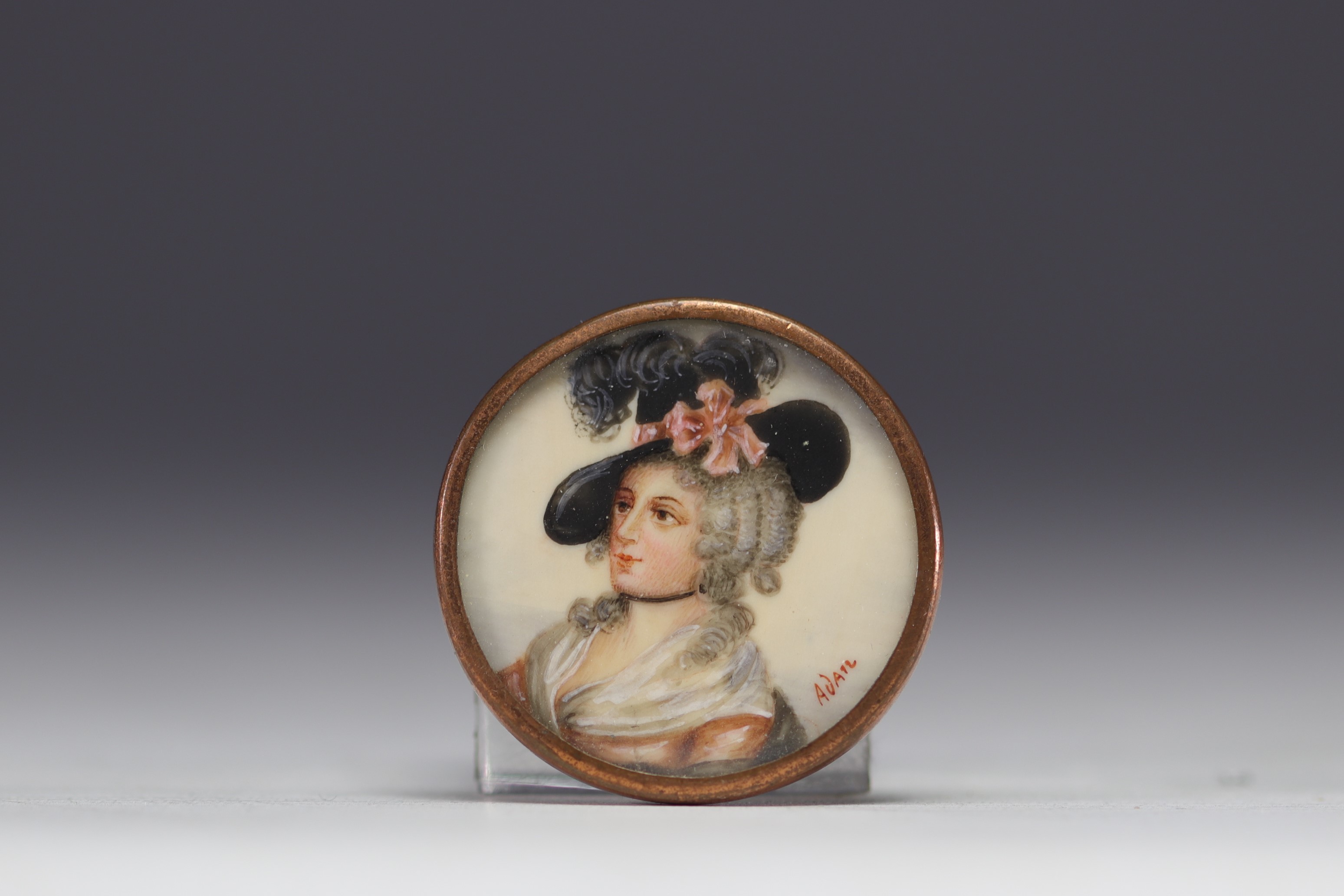 Set of five buttons, miniature painting on brass mount, 18th-19th century. - Image 5 of 7