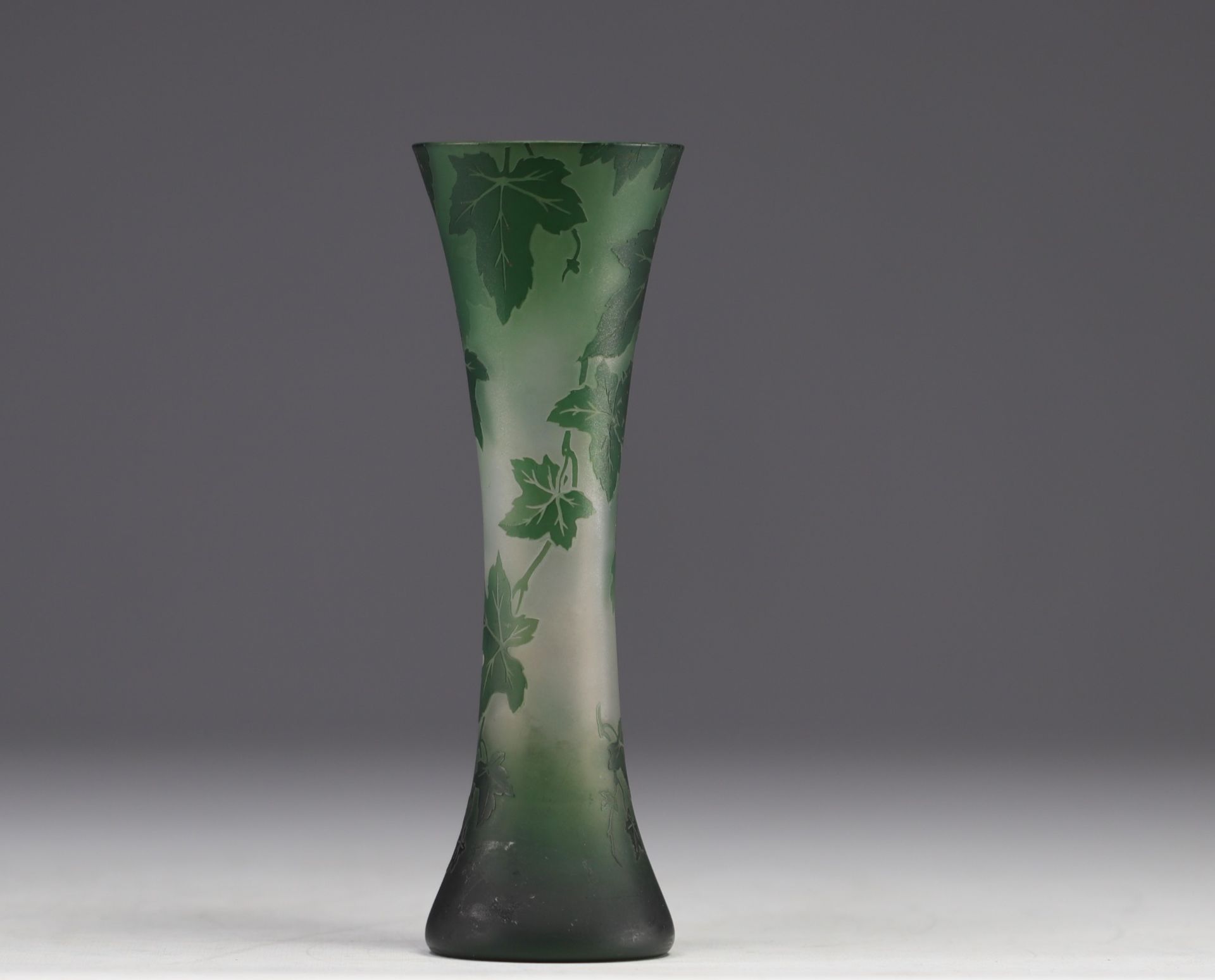 Val Saint Lambert, vase in acid-etched multi-layered glass. - Image 3 of 5