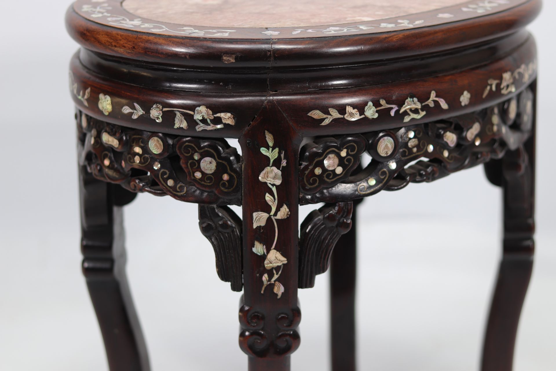 China - Hardwood and mother-of-pearl inlay table for the Peranakan nyonya market, circa 1900. - Image 4 of 4
