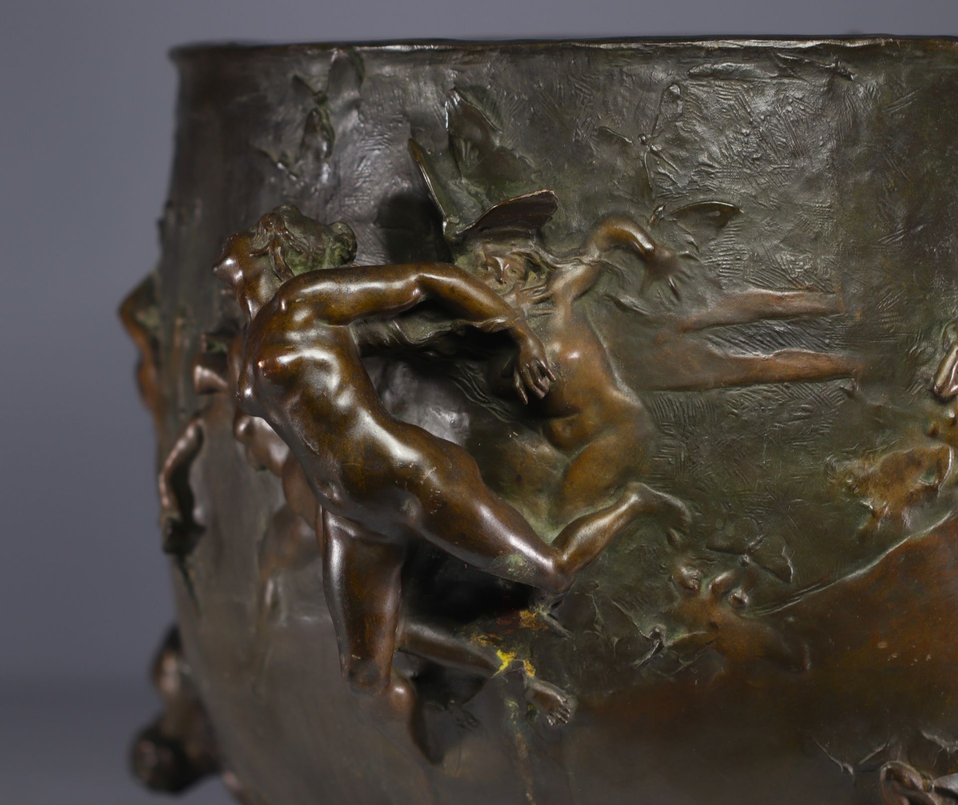 Gustave Joseph CHERET (1838-1894) Imposing bronze jardiniere decorated with naiads and butterflies. - Bild 13 aus 13