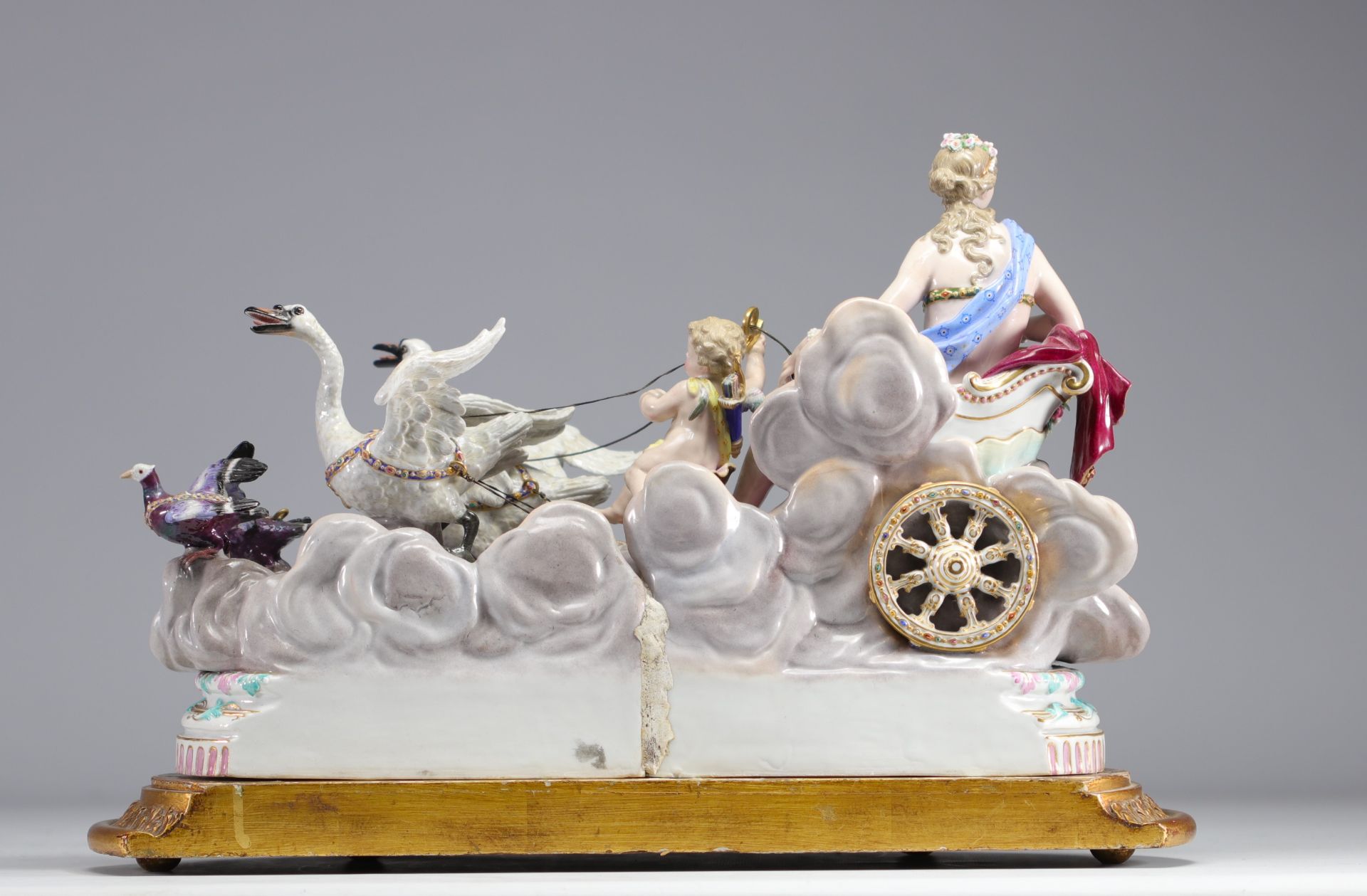 Meissen, large porcelain group depicting "Venus in her chariot drawn by Swans". - Image 2 of 6