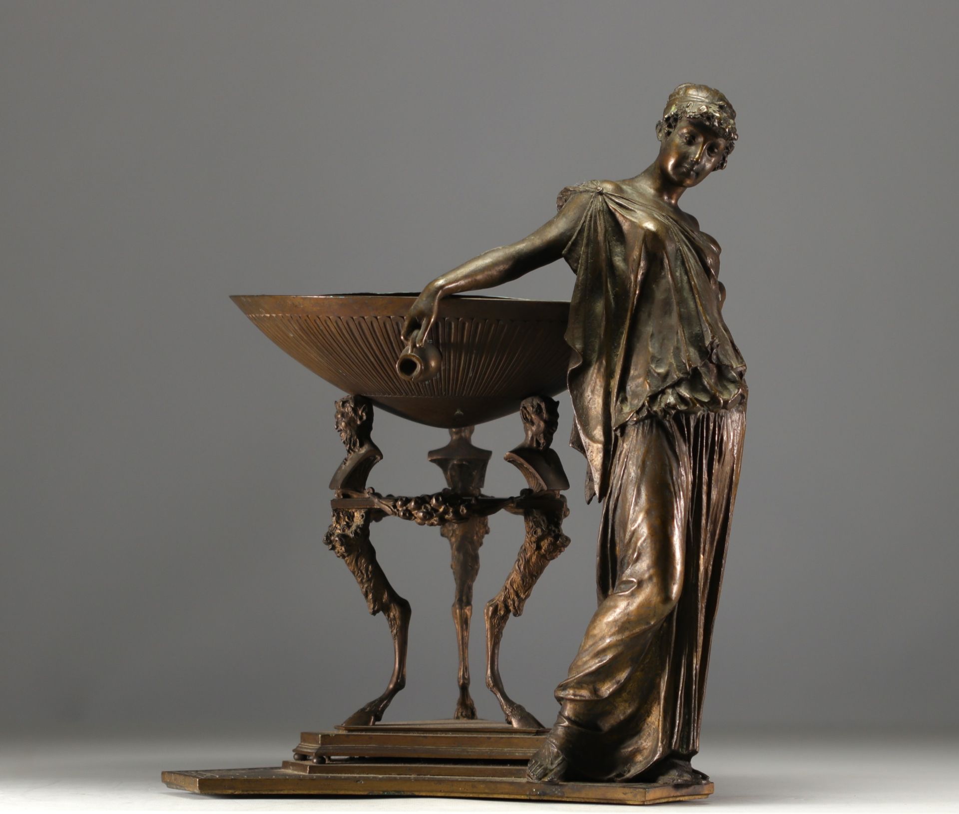 Arnoldo FAZZI (1855-1944) "Priestess of Vesta" Bronze sculpture, 19th century.