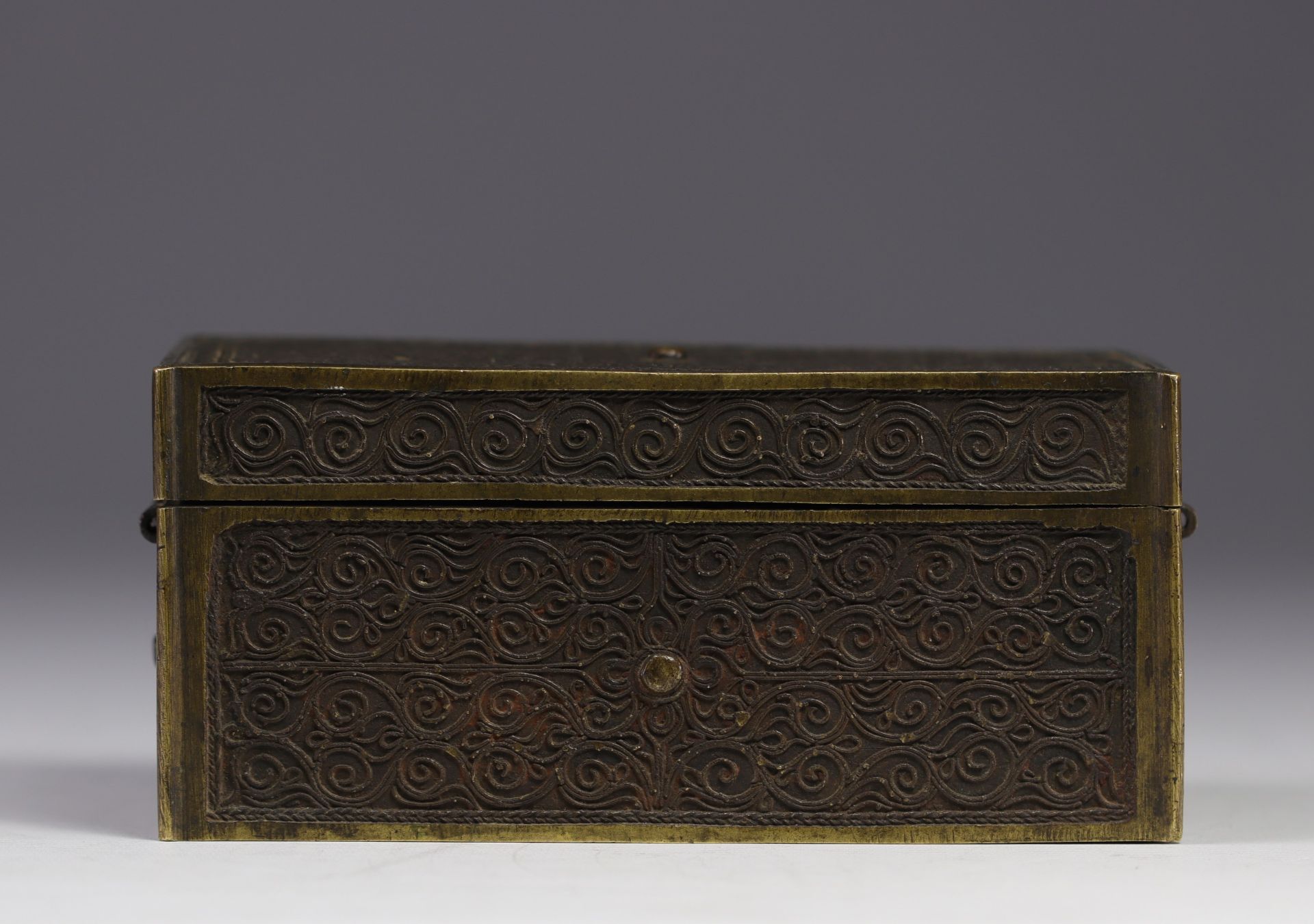 Persia / India - Bronze box decorated with spirals
