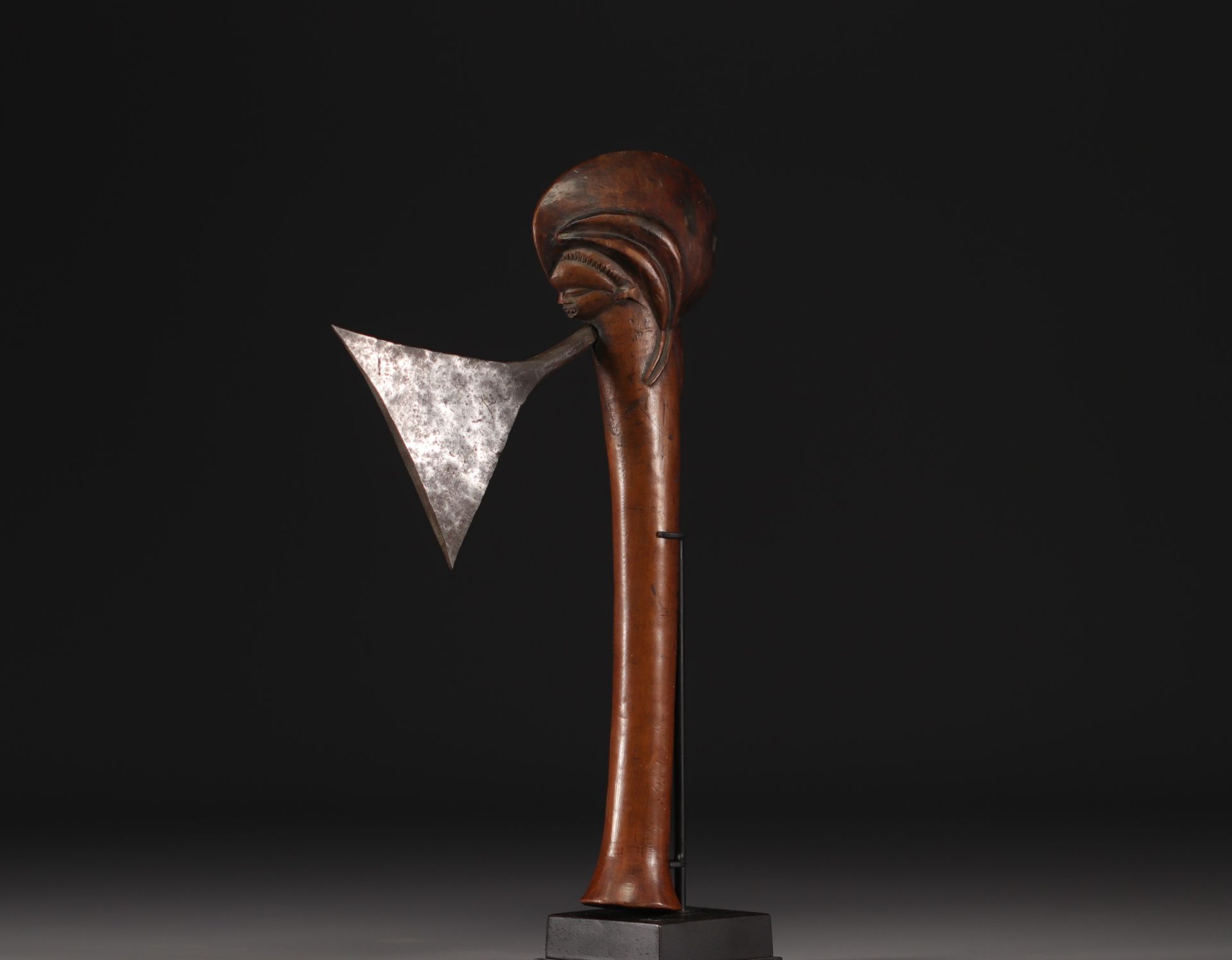Rare Mbala prestige axe - Dem.Rep.Congo - Image 4 of 5