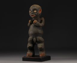 Mambila statue - Cameroon