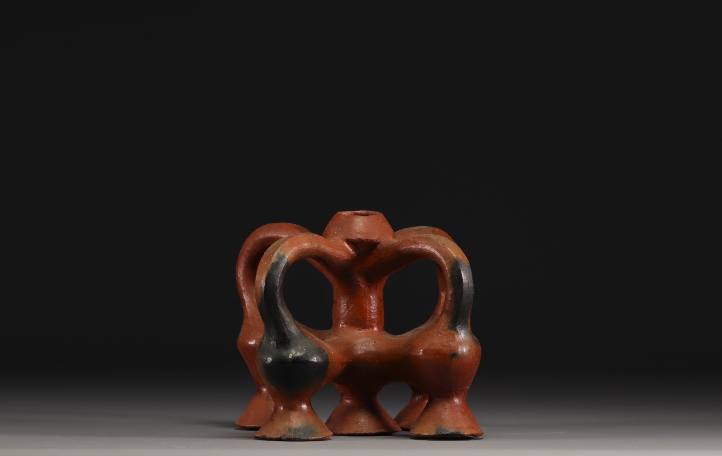 Teke earthenware jug/receptacle - Rep.Dem.Congo