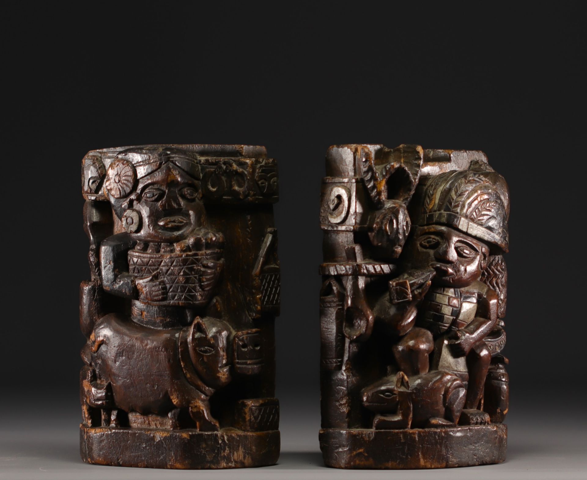 2 Paiwan sculptures in sculpted wood . Taiwan - Image 2 of 3