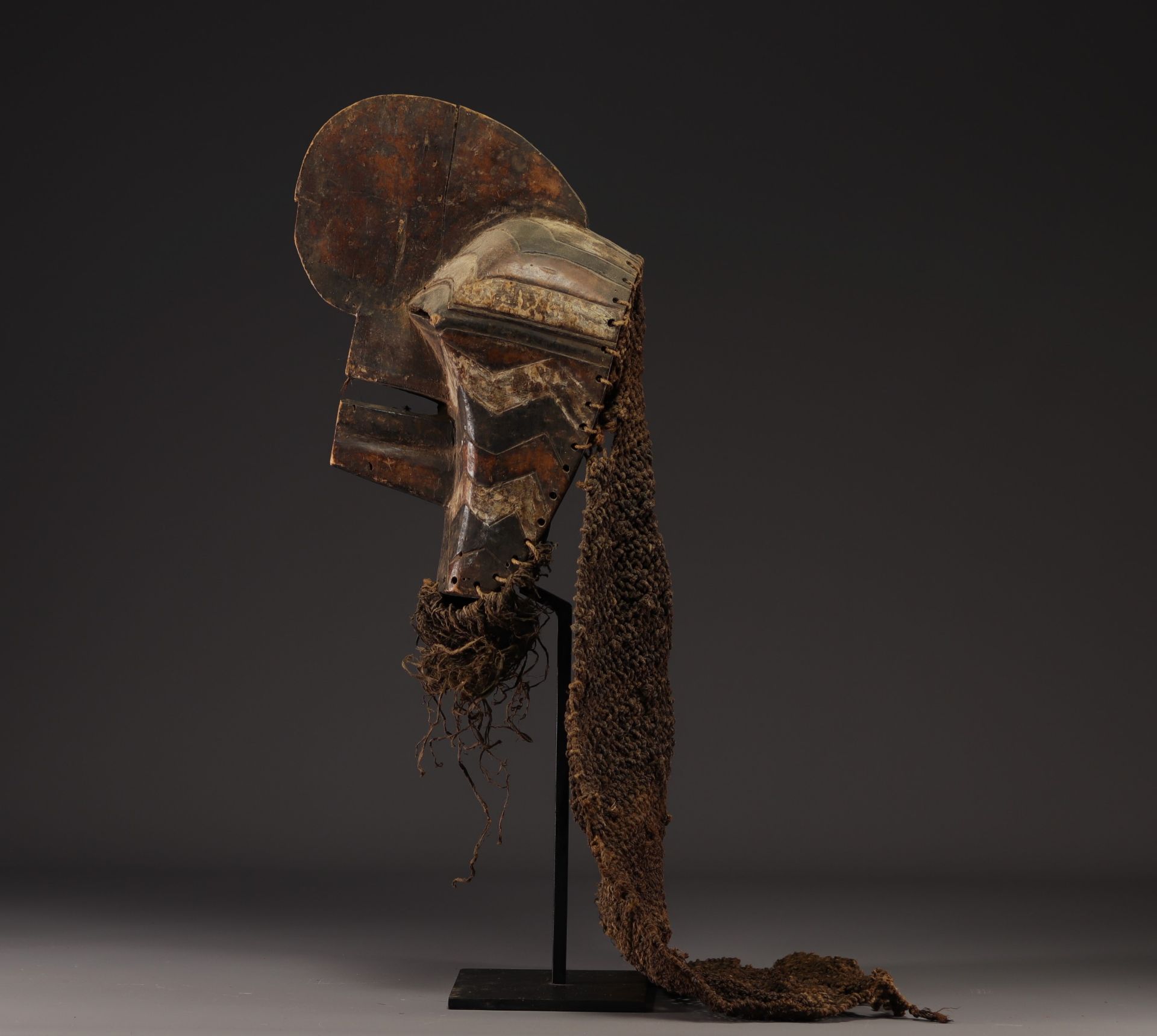 Kifwebe (Songye) dance mask Wood, natural pigments, DRC 20th century - Image 3 of 5