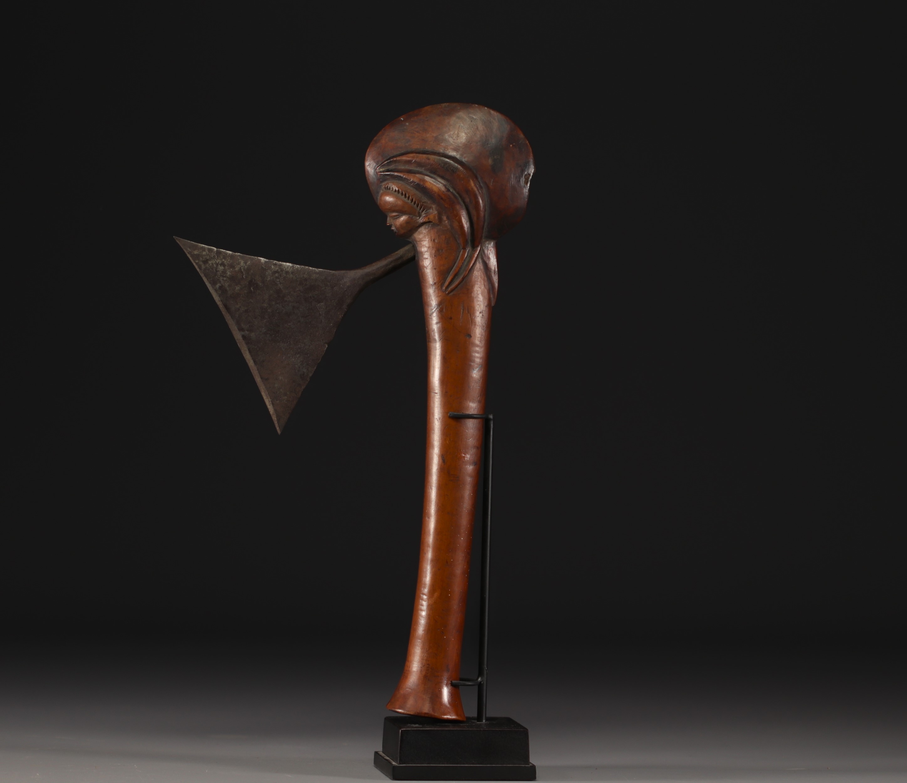 Rare Mbala prestige axe - Dem.Rep.Congo - Image 2 of 5
