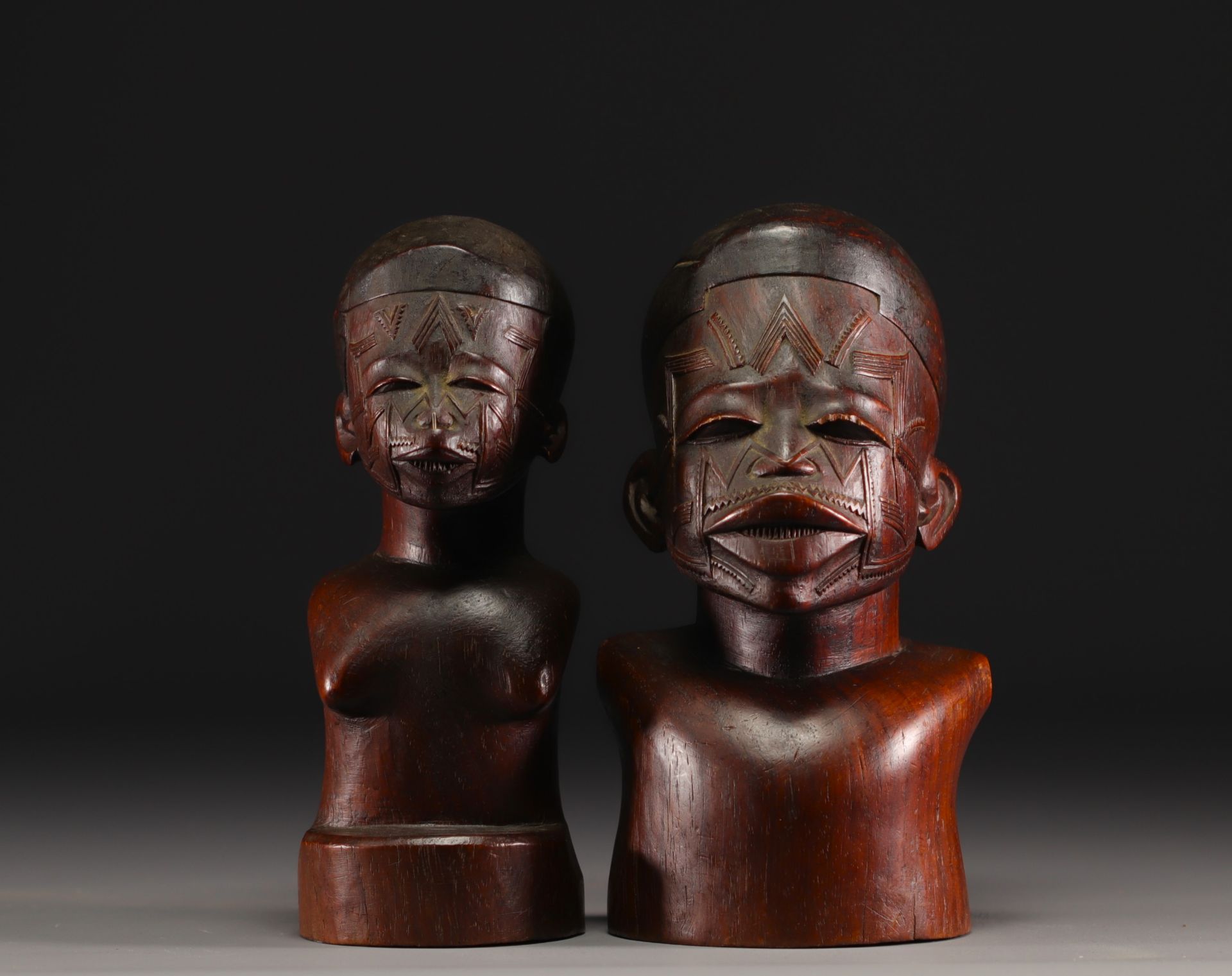 2 Makonde carved busts - Mozambique