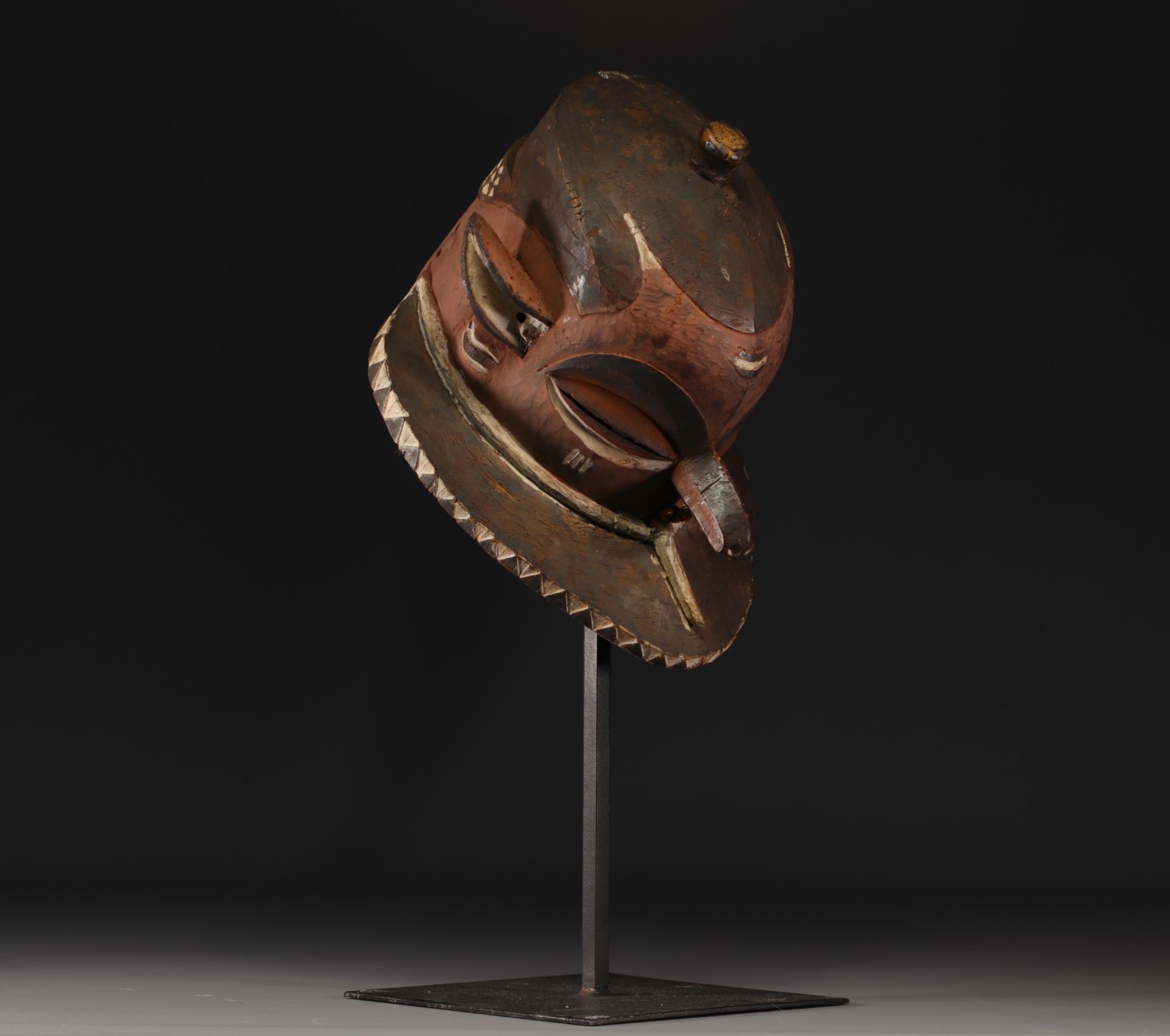 Eastern Pende mask - Dem.Rep.Congo - Image 7 of 7