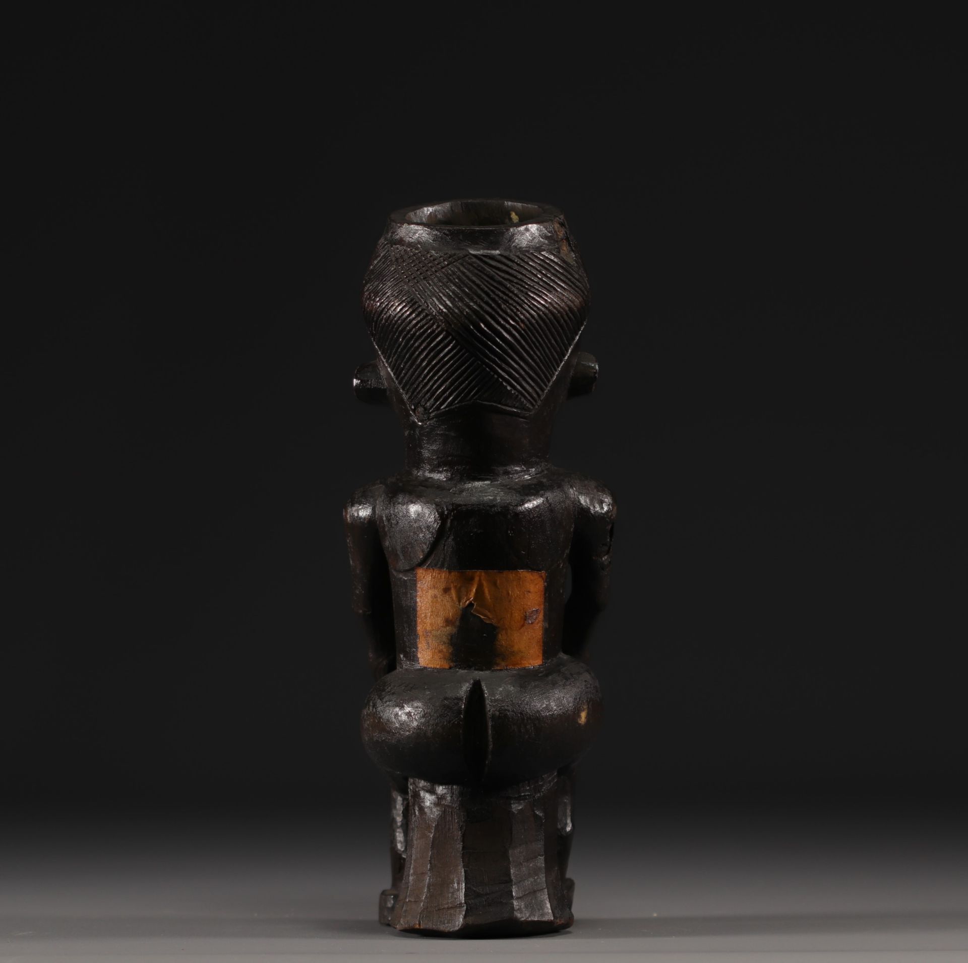 Large Kuba cup depicting a seated figure - Rep.Dem.Congo - Image 4 of 4