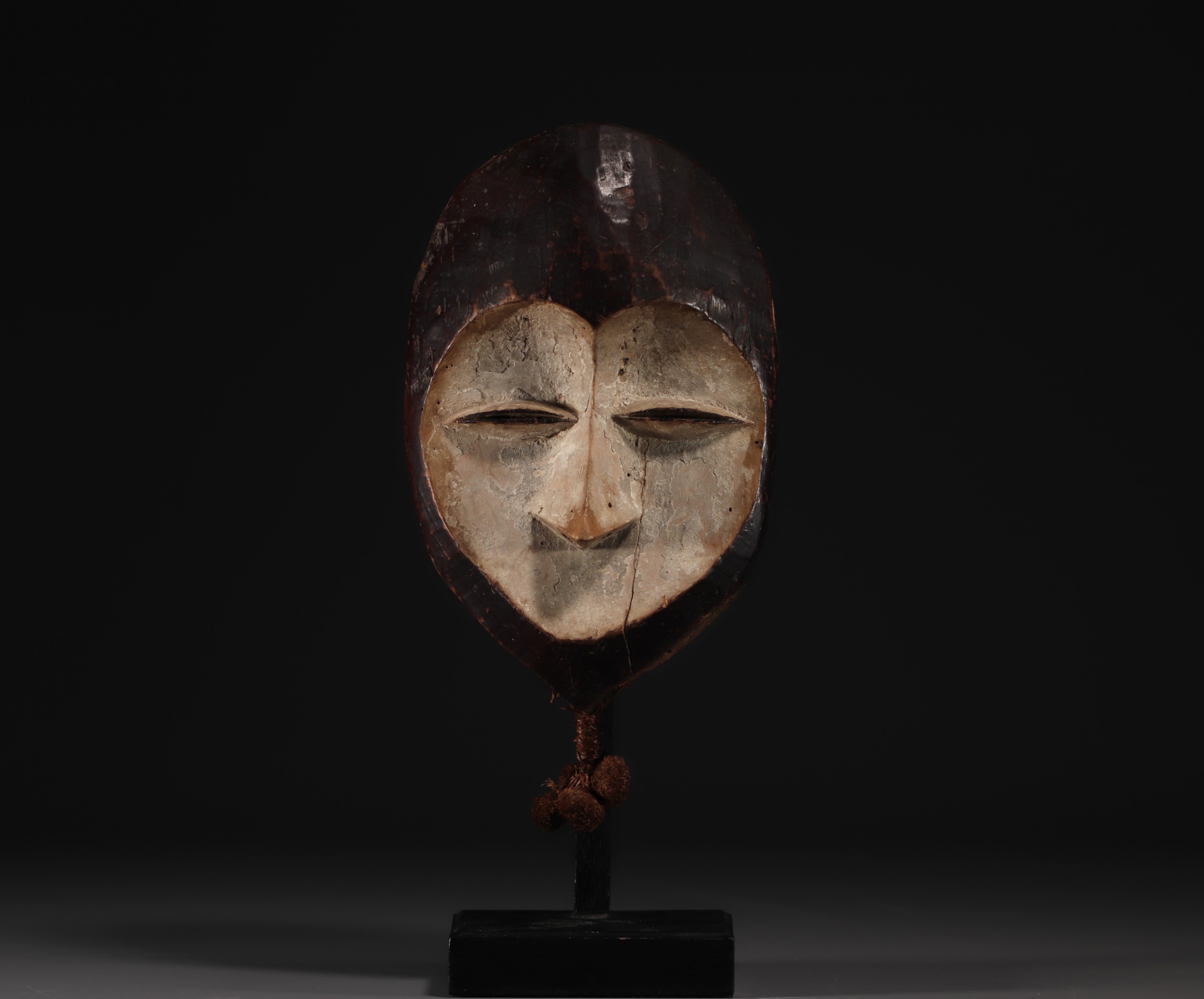 Lega mask - Dem.Rep.Congo - Image 7 of 7