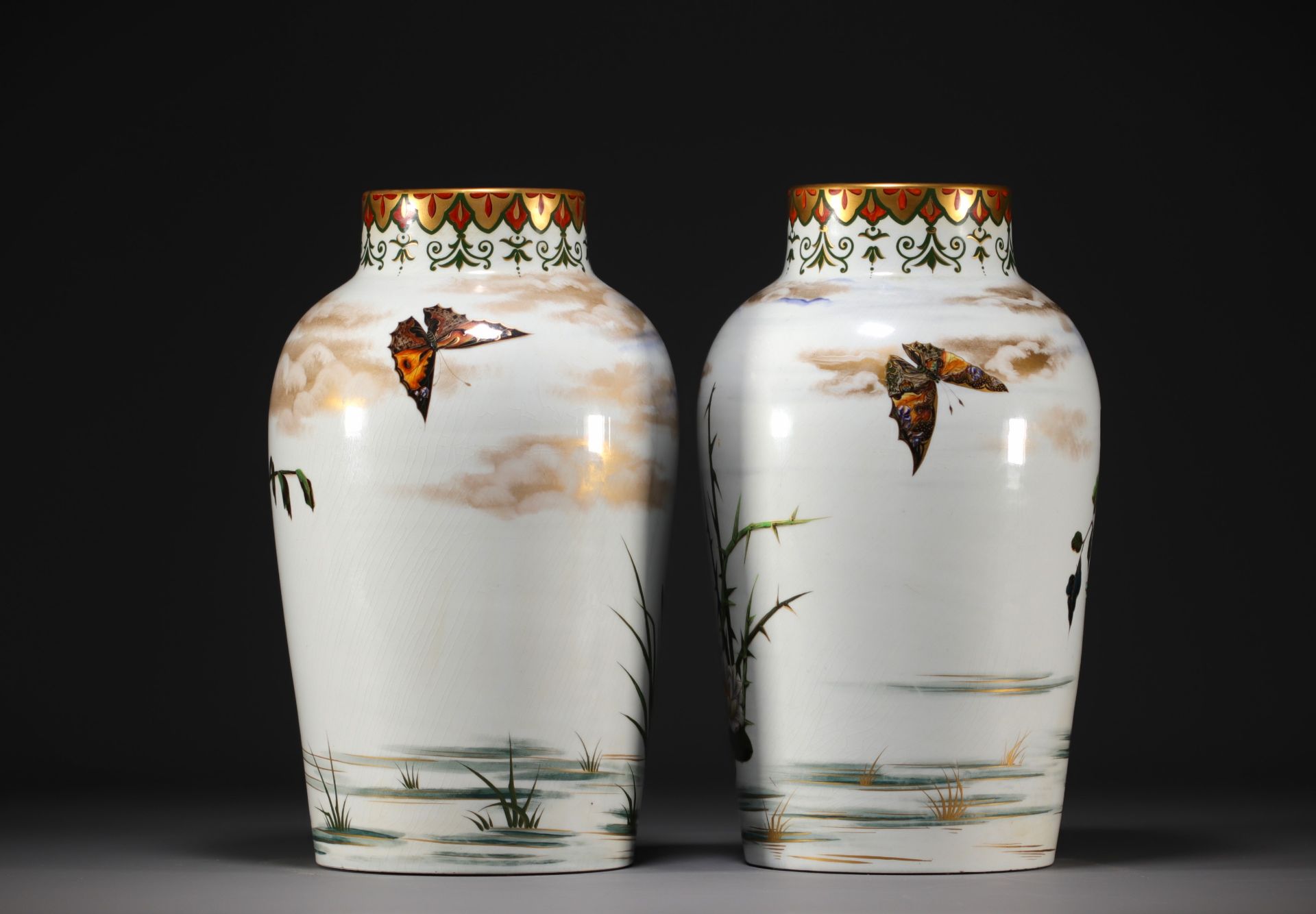 Taxile DOAT (1851-1938) - Pair of Japanese porcelain vases decorated with birds, circa 1900. - Image 2 of 5