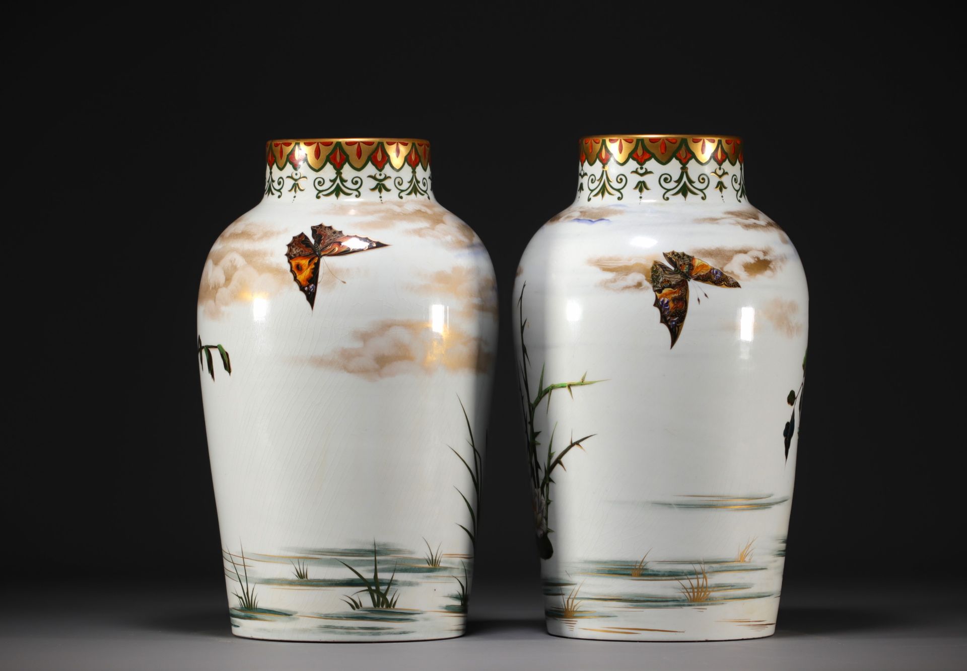 Taxile DOAT (1851-1938) - Pair of Japanese porcelain vases decorated with birds, circa 1900. - Bild 2 aus 5