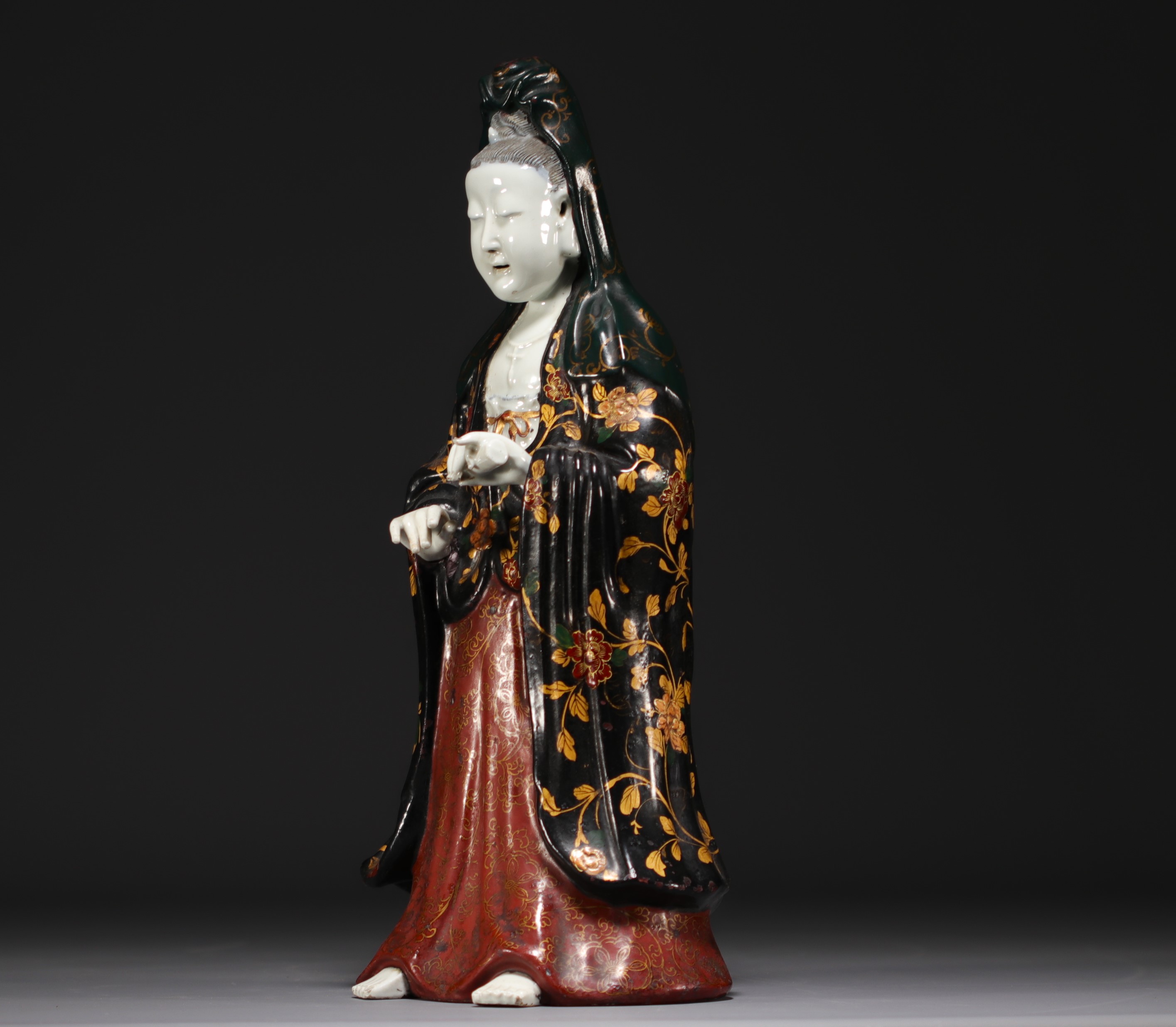 China - Guanying in polychrome porcelain, movable arms. - Image 4 of 6