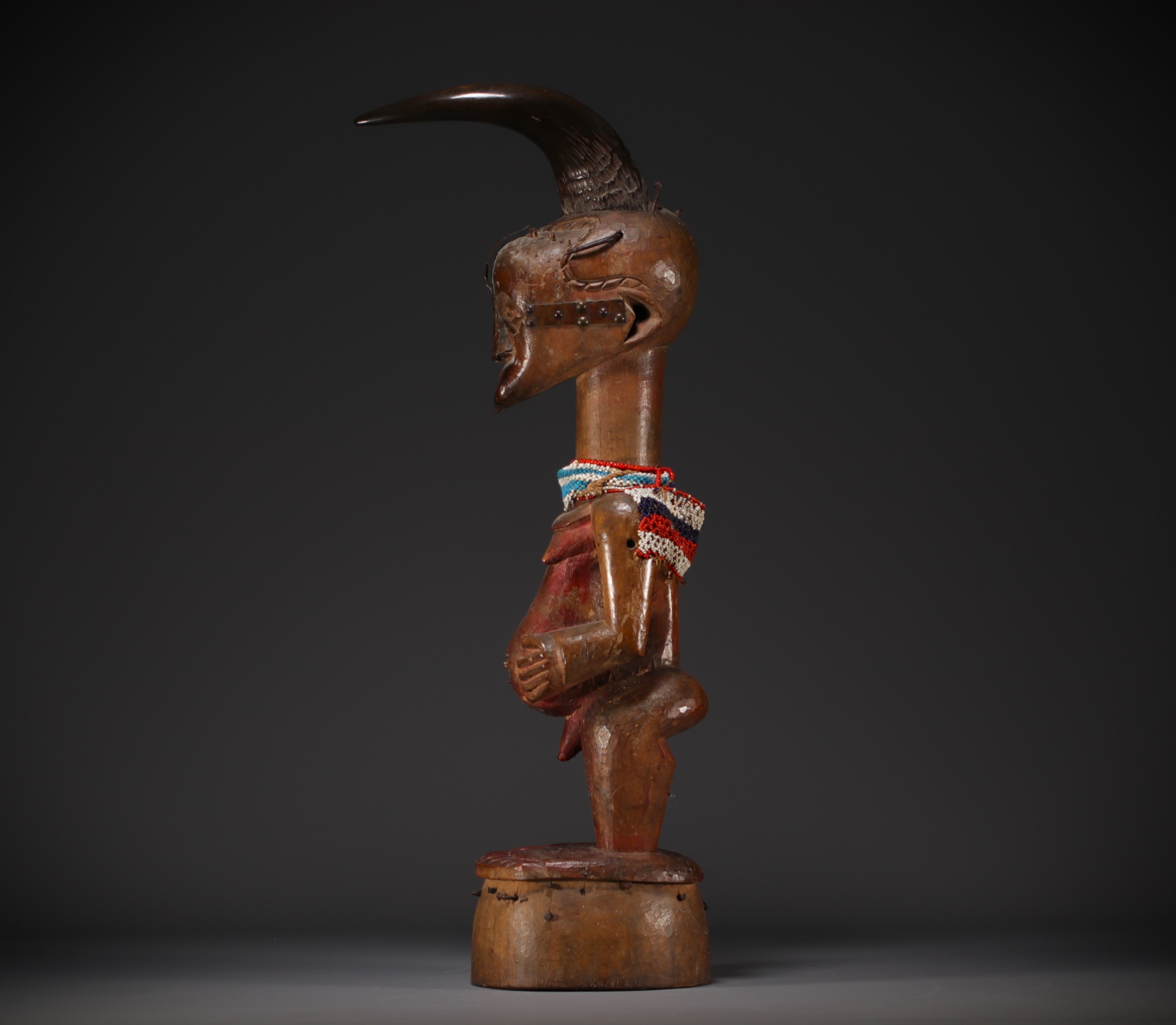 Important SONGYE male statue from the TSHOFA region, collected around 1900. - Image 6 of 9