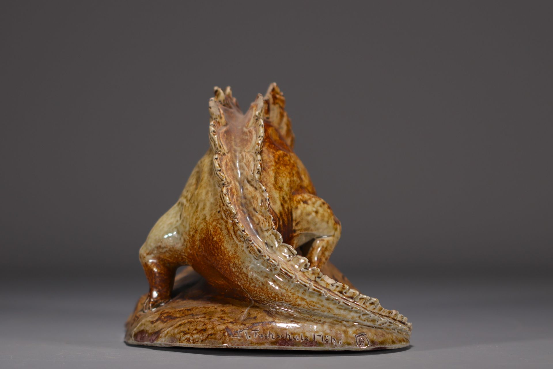 K. FACHSCHULE "Dinosaur" Sculpture in glazed stoneware. - Bild 3 aus 6
