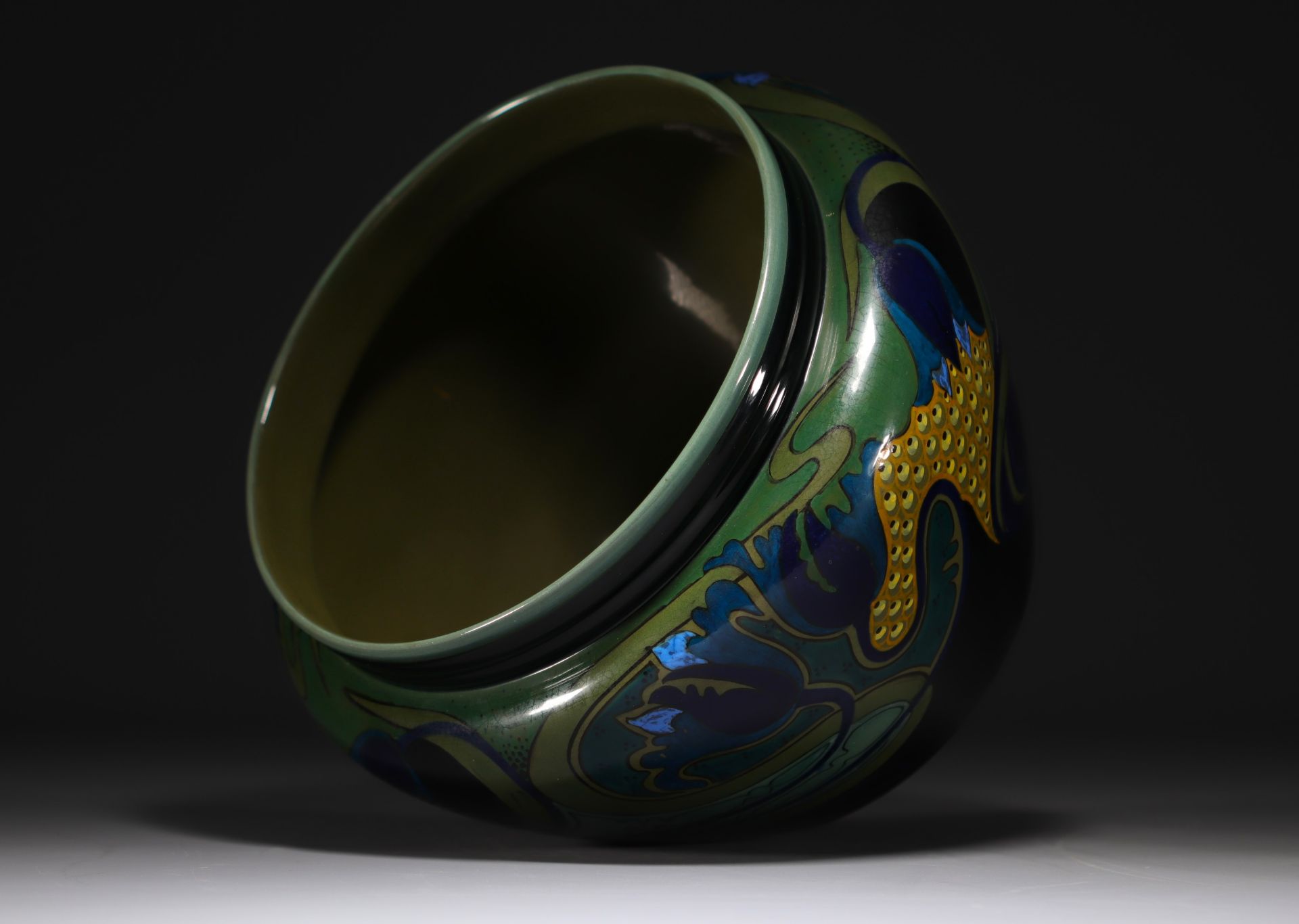 Art Nouveau ceramic vase or bowl from the Gouda factory in the Netherlands. - Image 5 of 6