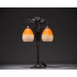 Charles SCHNEIDER (1881-1953) - Shaded glass table lamp, wrought iron base decorated with Ginkgo bil