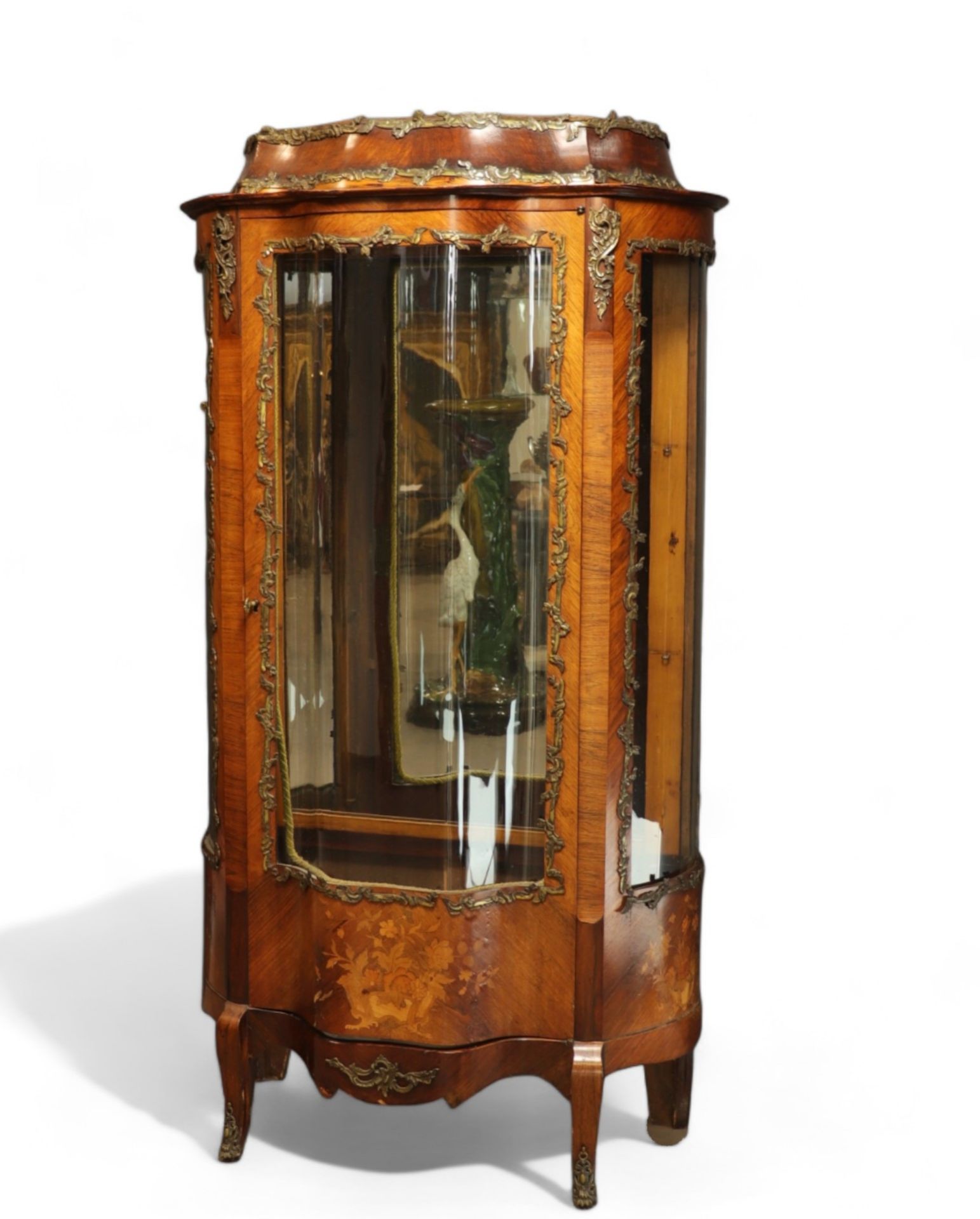 Louis XV style curved display cabinet in veneered wood and bronze, late 19th century, early 20th cen - Bild 2 aus 3