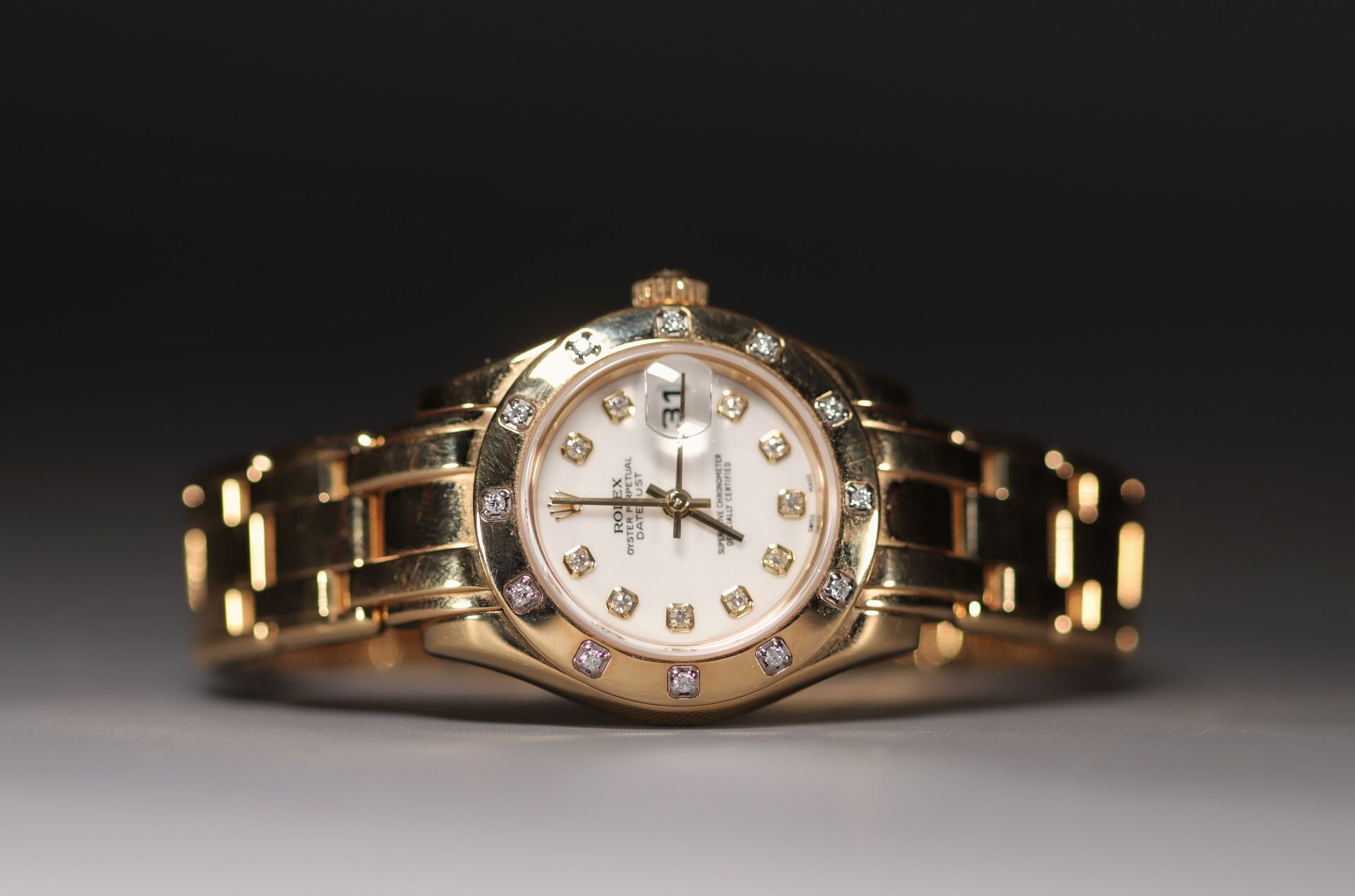 Rolex "Pearlmaster" Oyster Date Perpetual (80318) in 18k yellow gold and diamonds, box and paper, ye - Bild 3 aus 5