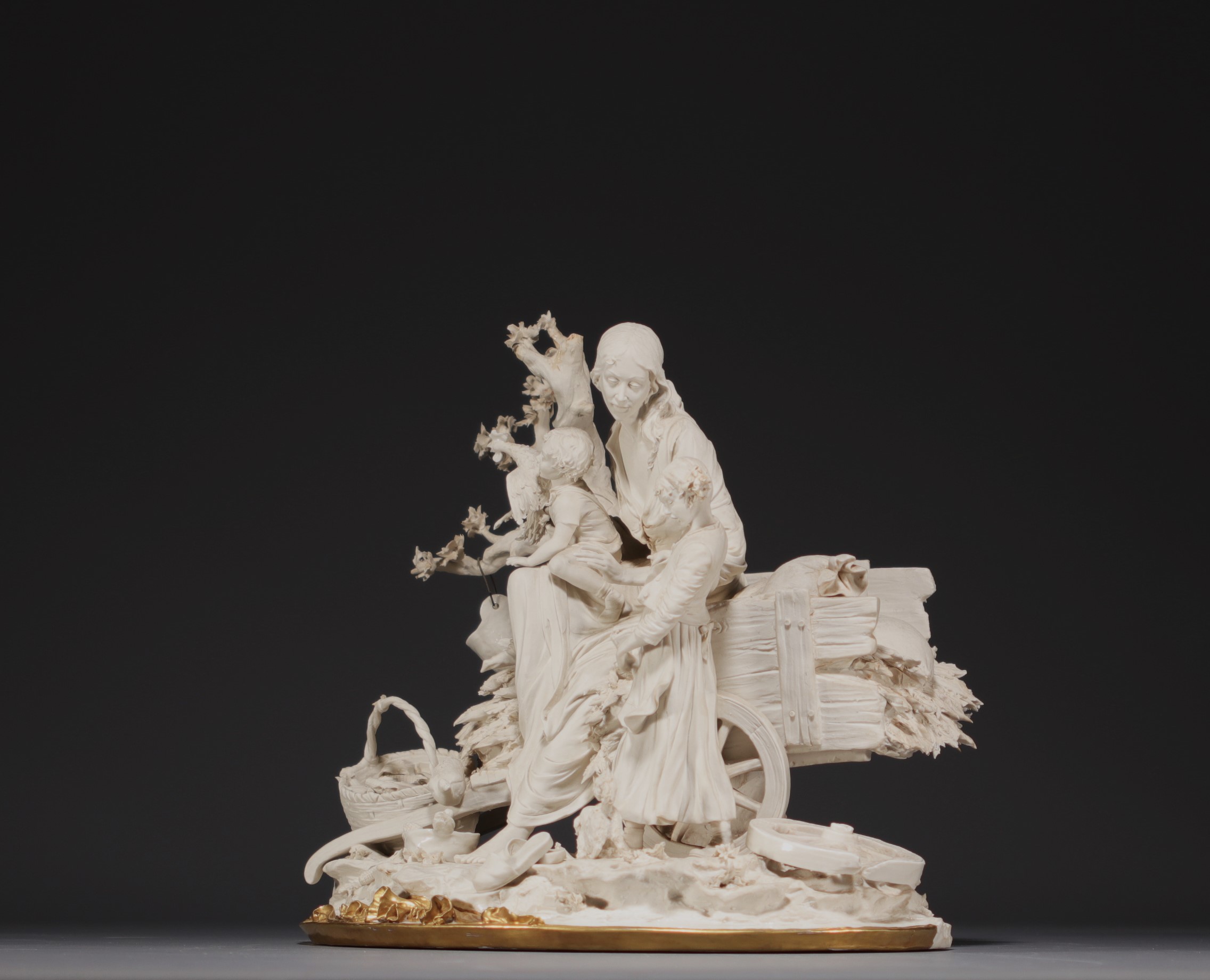 Capodimonte - "The Family" Imposing group in biscuit and enamelled porcelain, blue mark on the base. - Image 4 of 6