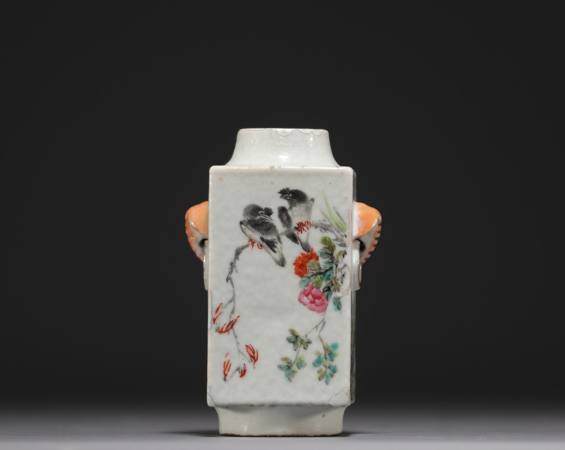 China - Porcelain quadrangular vase decorated with birds. - Bild 3 aus 5