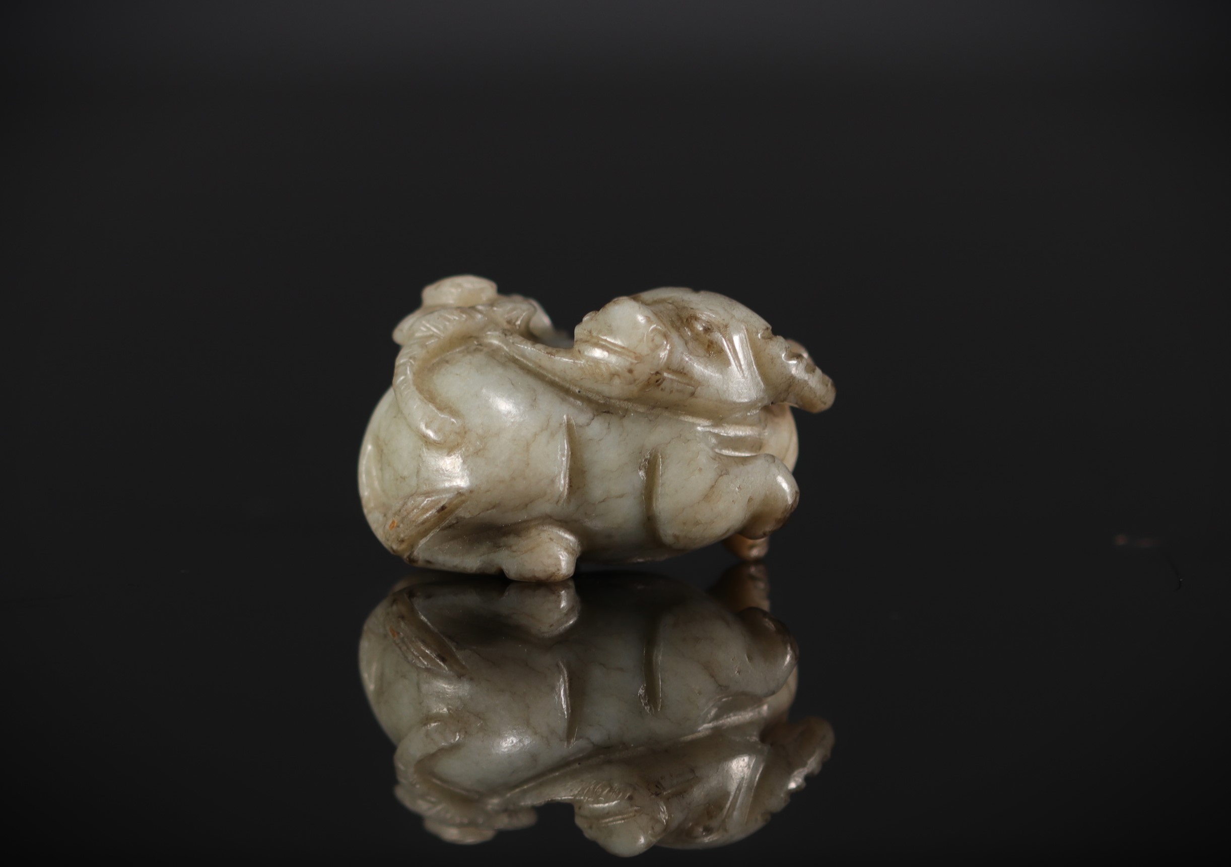 China - Carved jade buffalo, Ming period. - Image 2 of 8