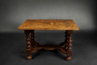Louis XIII style centre table in veneered marquetry.