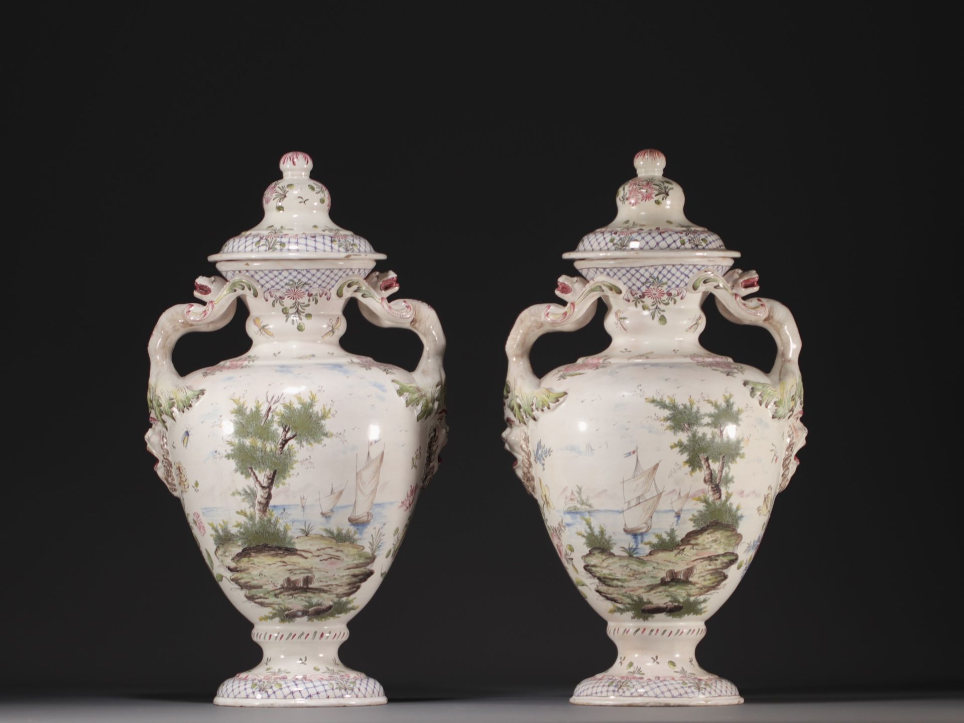 Pair of covered vases in Marseille earthenware, marked JR for Joseph ROBERT(?). - Bild 3 aus 4