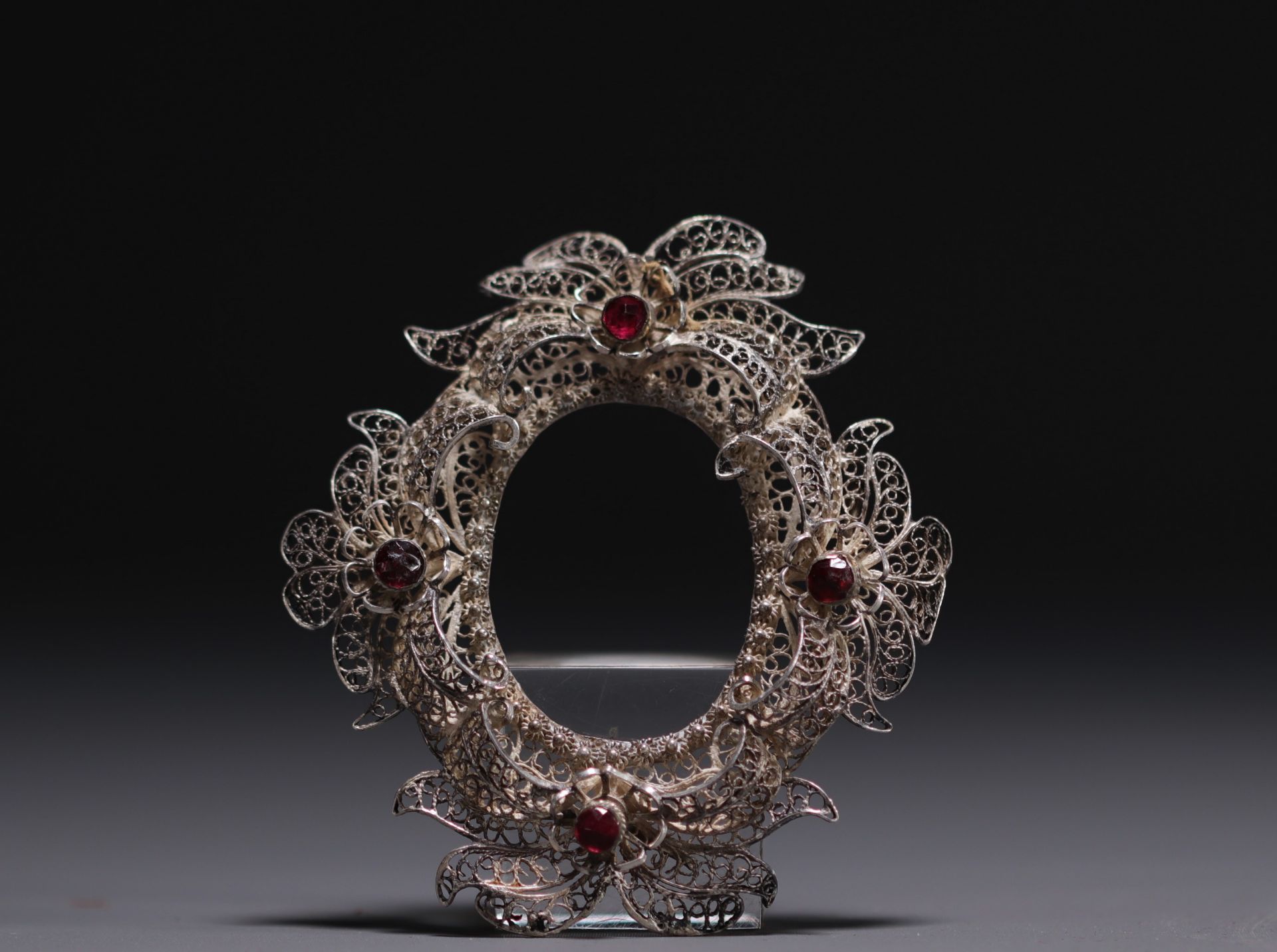 Rare set of three small silver frames with filigree and cut glass. - Image 2 of 4