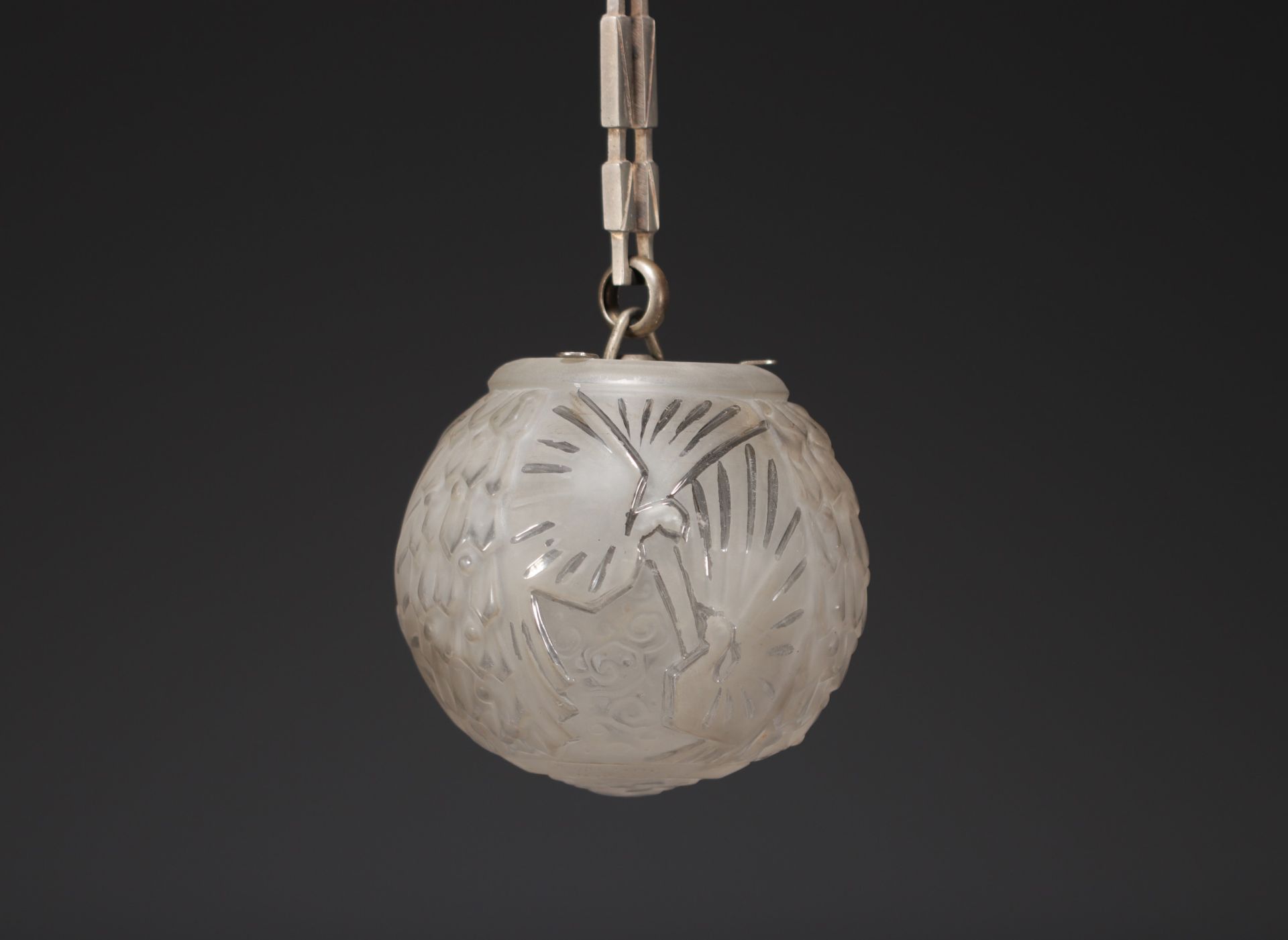 MULLER Freres Luneville - Art Deco hanging lamp, glass globe with peacock decoration. - Image 3 of 4